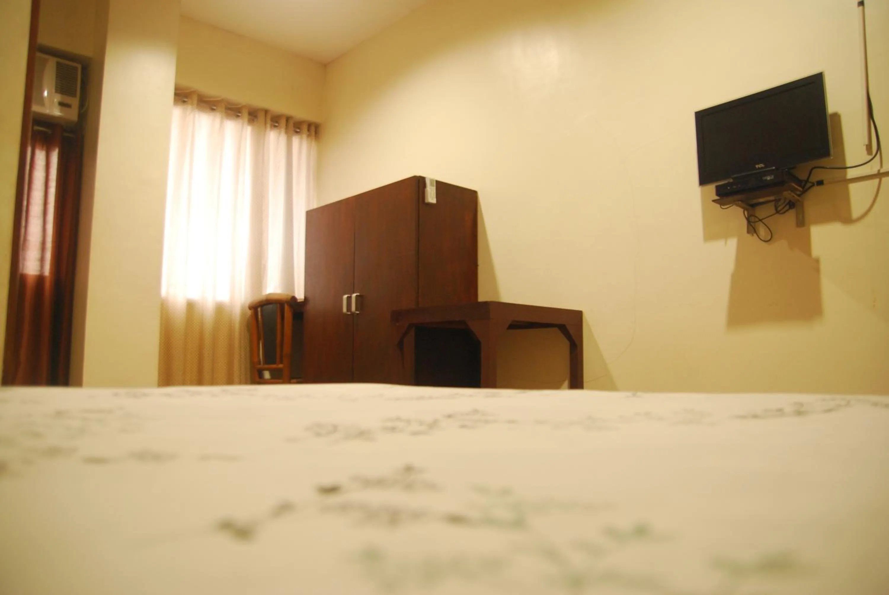 Centro Mactan Suites