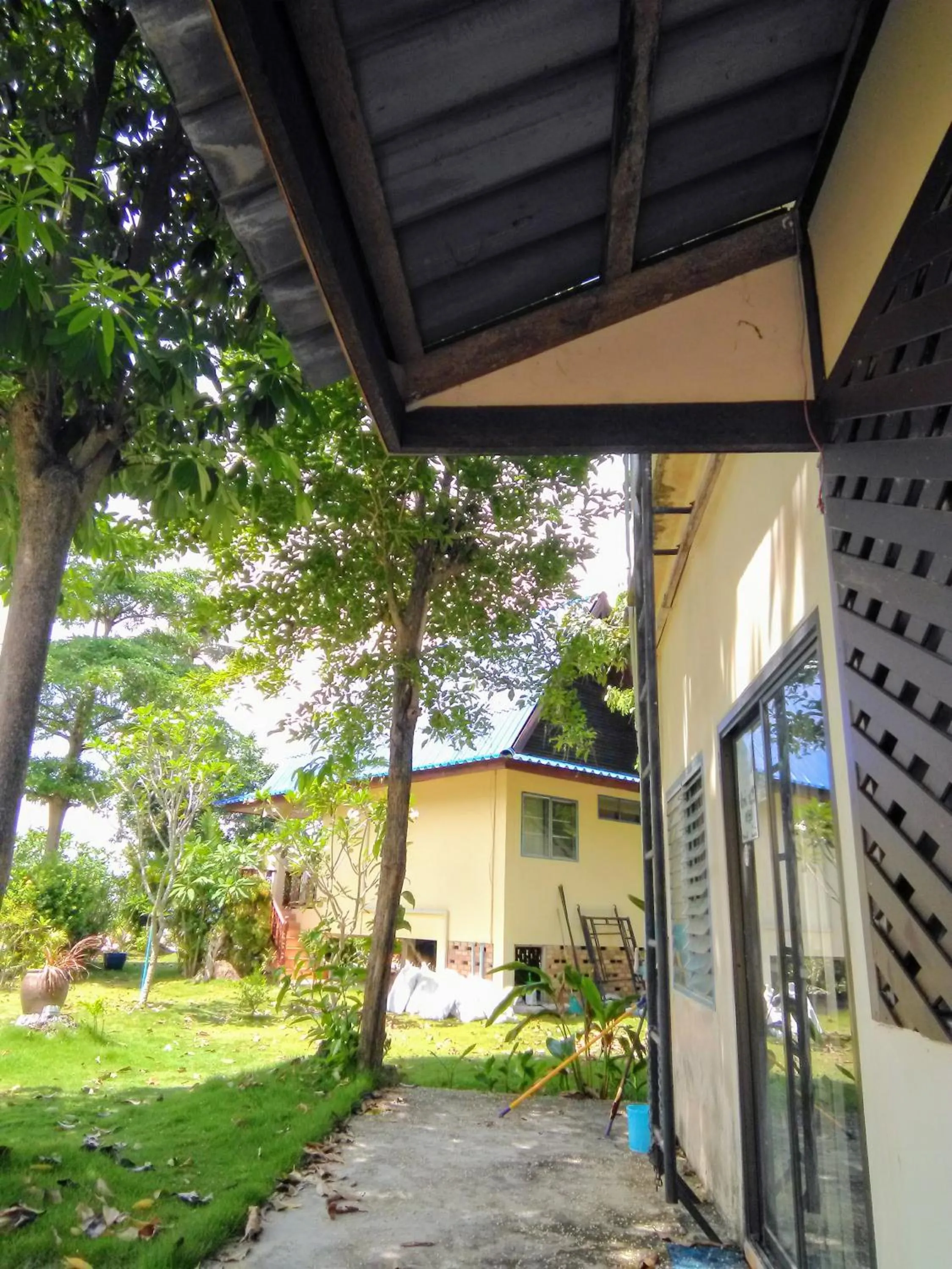 Tropicana Khophagan Resort Hotel