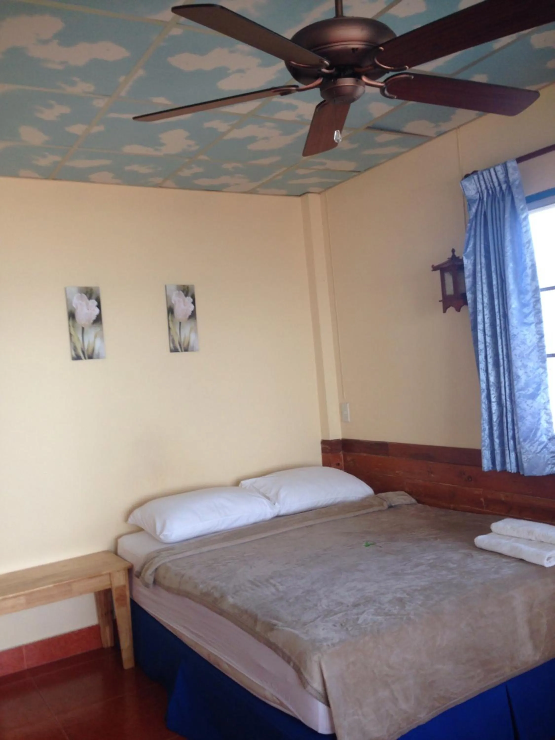 Bed in Tropicana Khophagan Resort Hotel