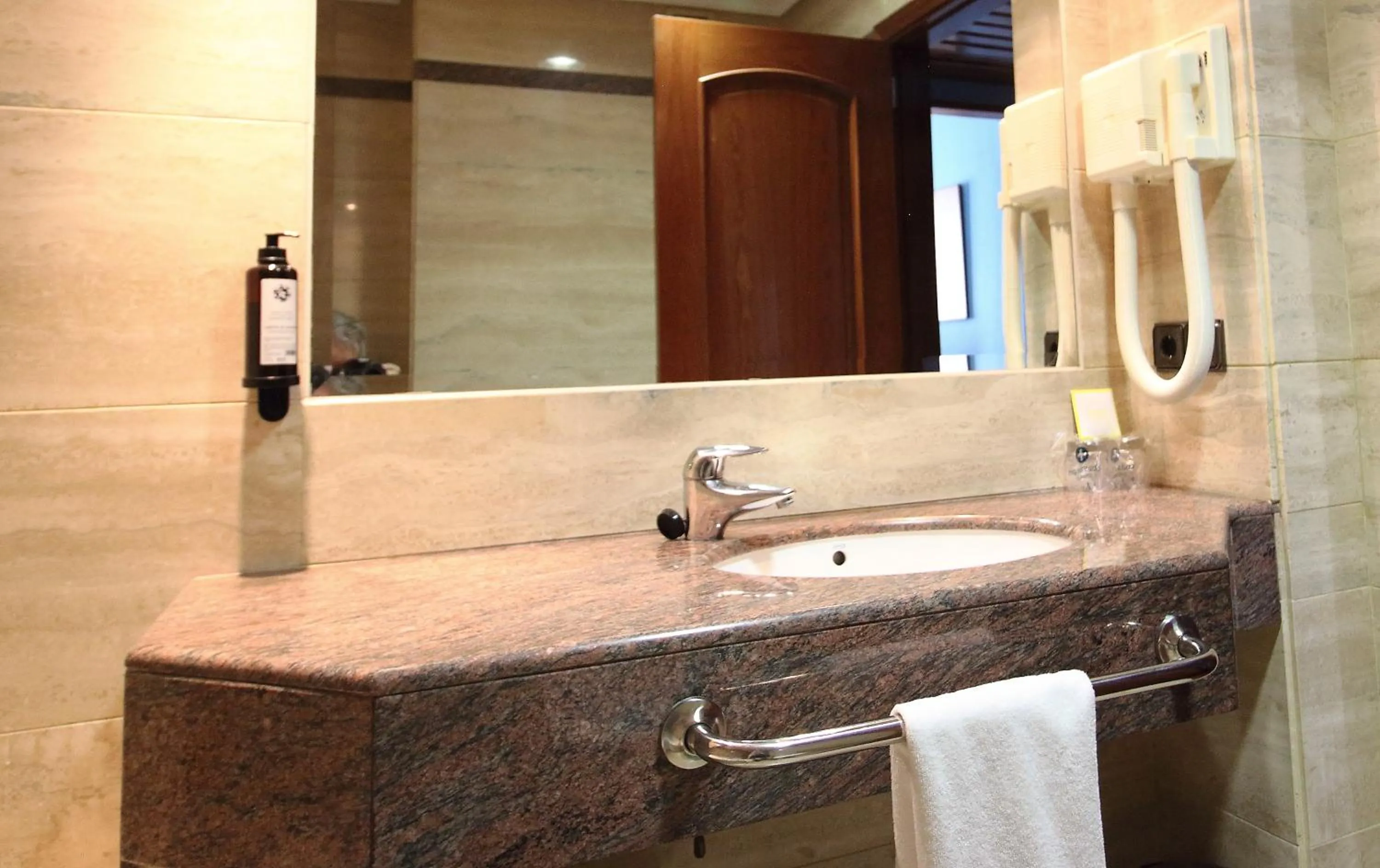 Bathroom in Hotel Conde Ansúrez