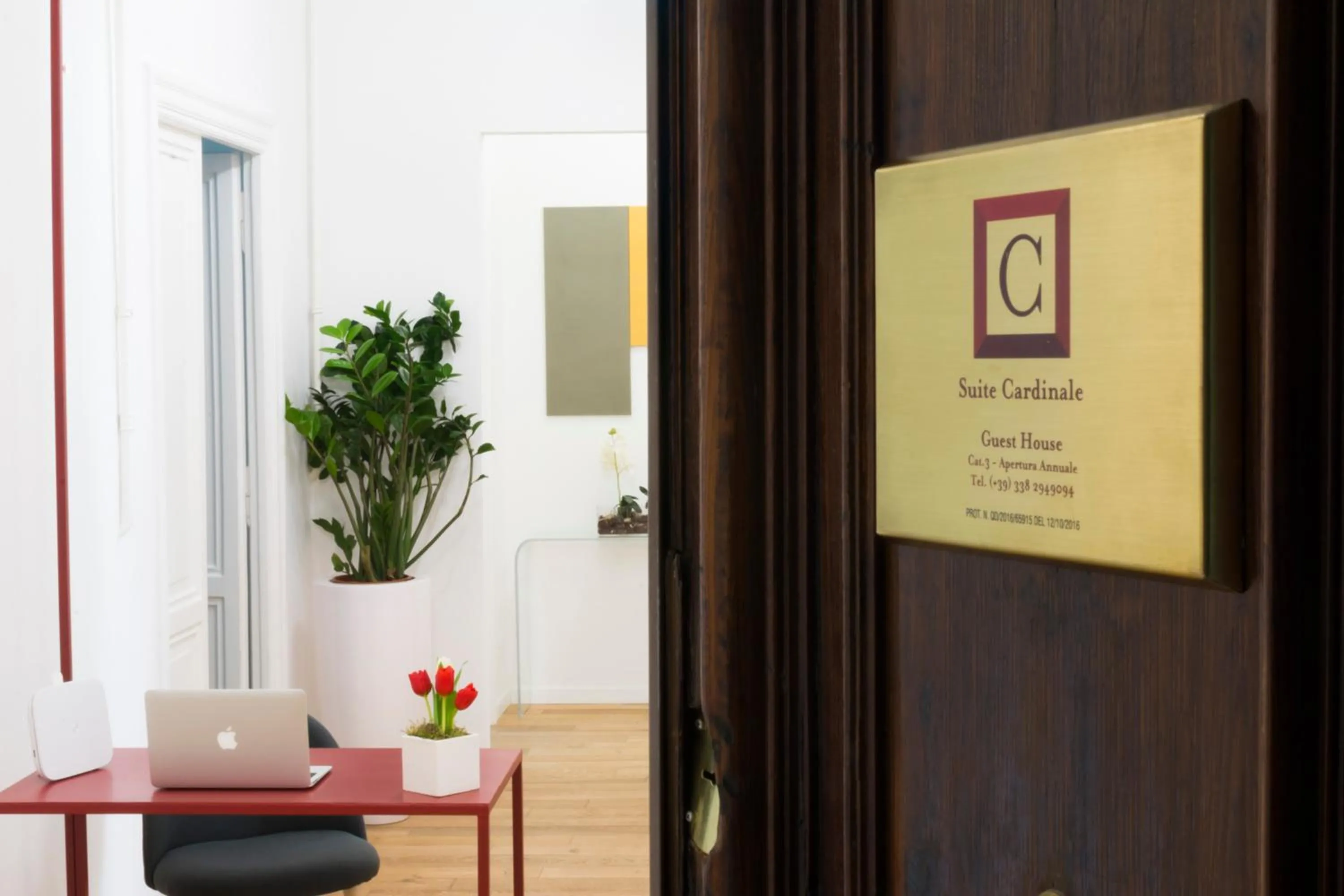 Property logo or sign in Suite Cardinale
