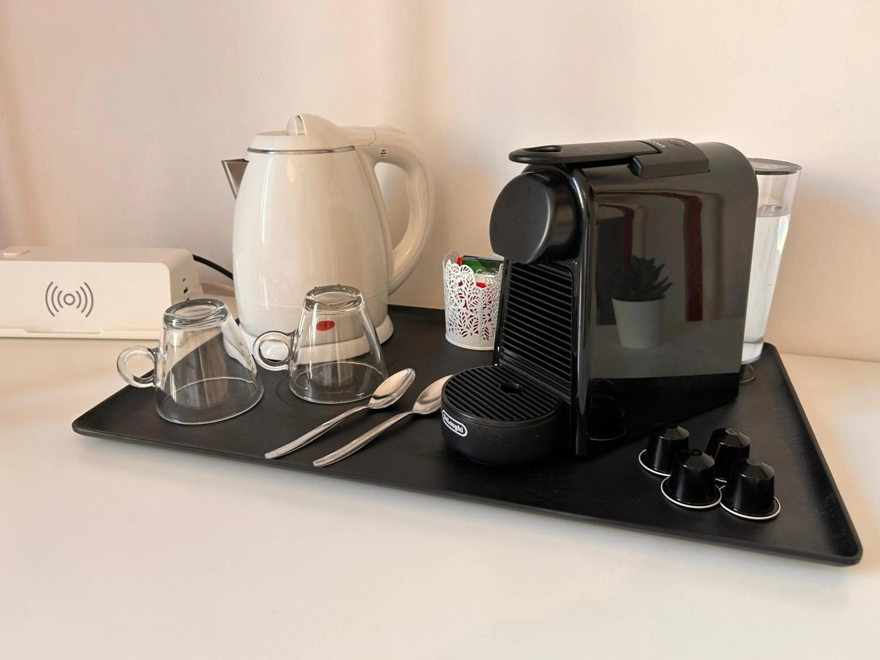 Coffee/tea facilities in Suite Cardinale