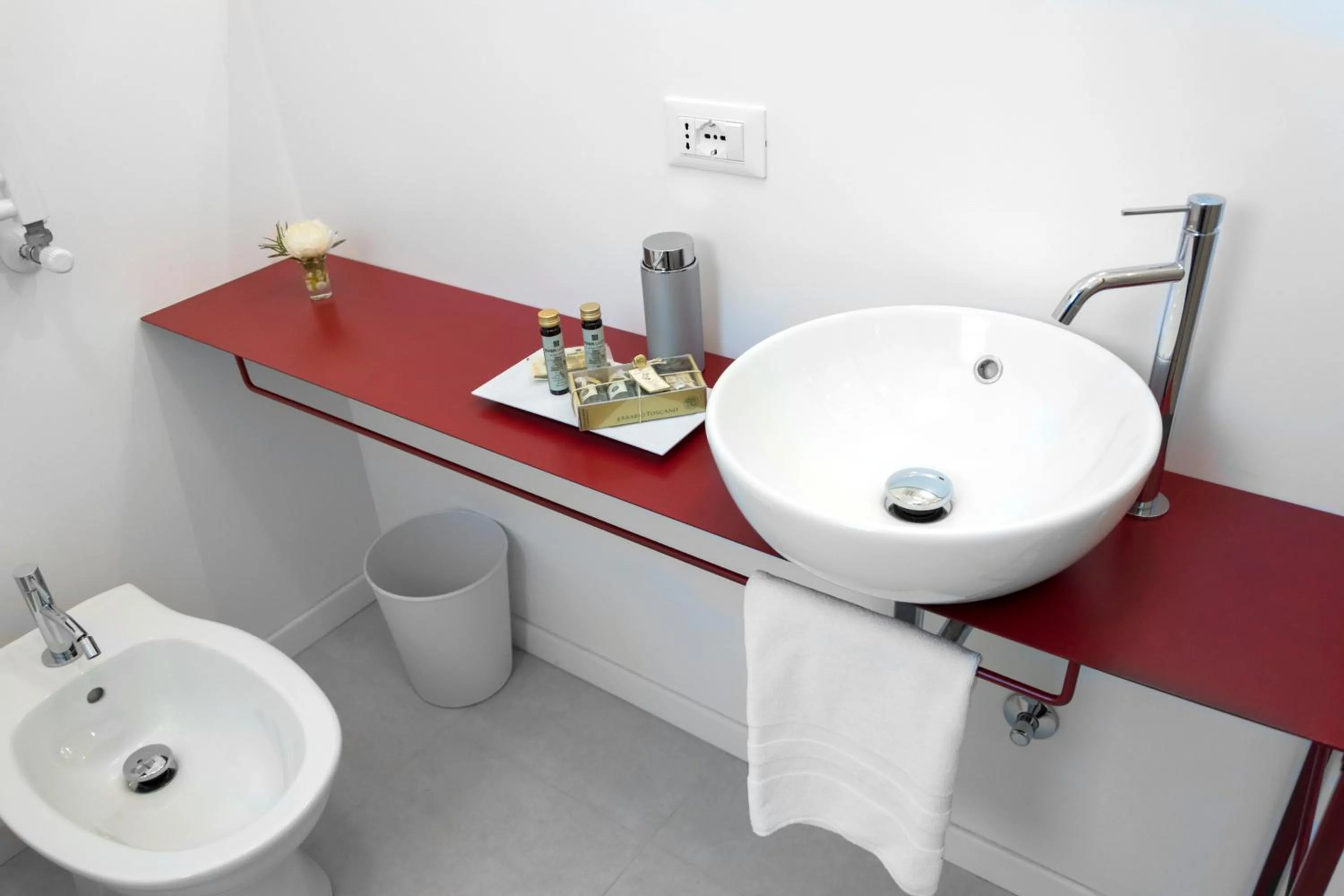 Toilet in Suite Cardinale