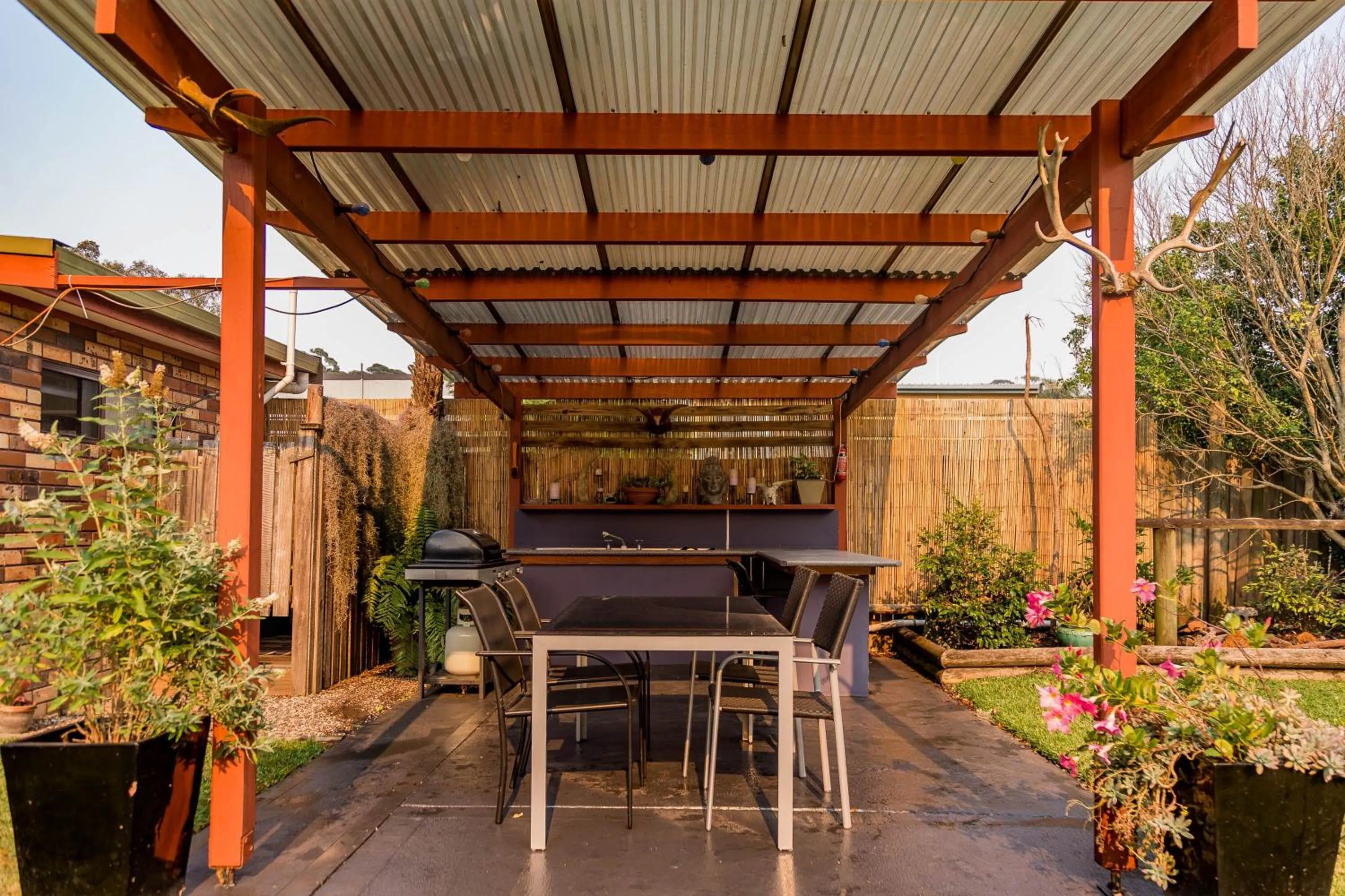 BBQ facilities in Jetz Bungalow