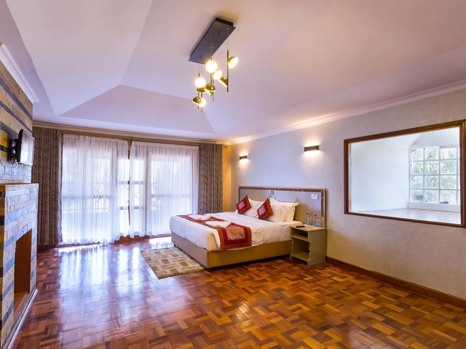 Bedroom, Bed in Comfort Gardens Sweetwaters