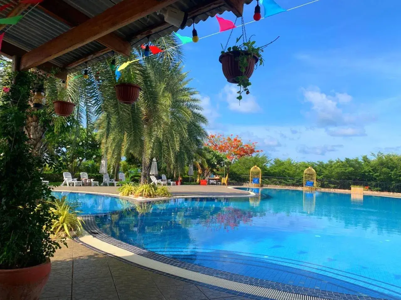 Restaurant/places to eat in KEP BAY HOTEL & RESORT Restaurant/places to eat in KEP BAY HOTEL & RESORT