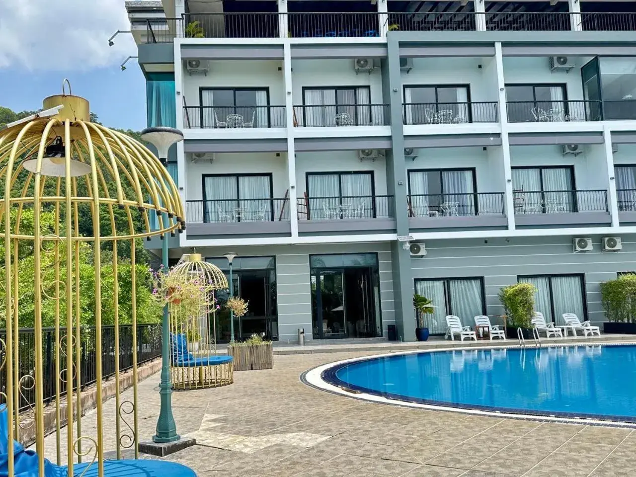 Pool view in KEP BAY HOTEL & RESORT Pool view in KEP BAY HOTEL & RESORT