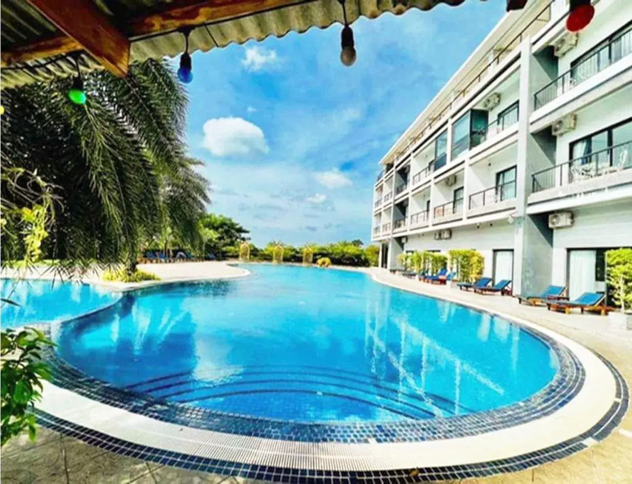 Property building in KEP BAY HOTEL & RESORT Property building in KEP BAY HOTEL & RESORT