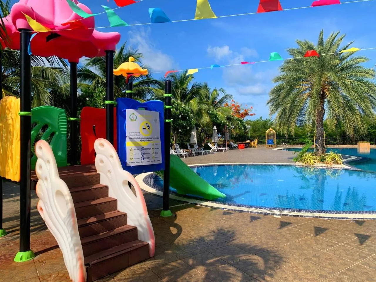 Garden in KEP BAY HOTEL & RESORT