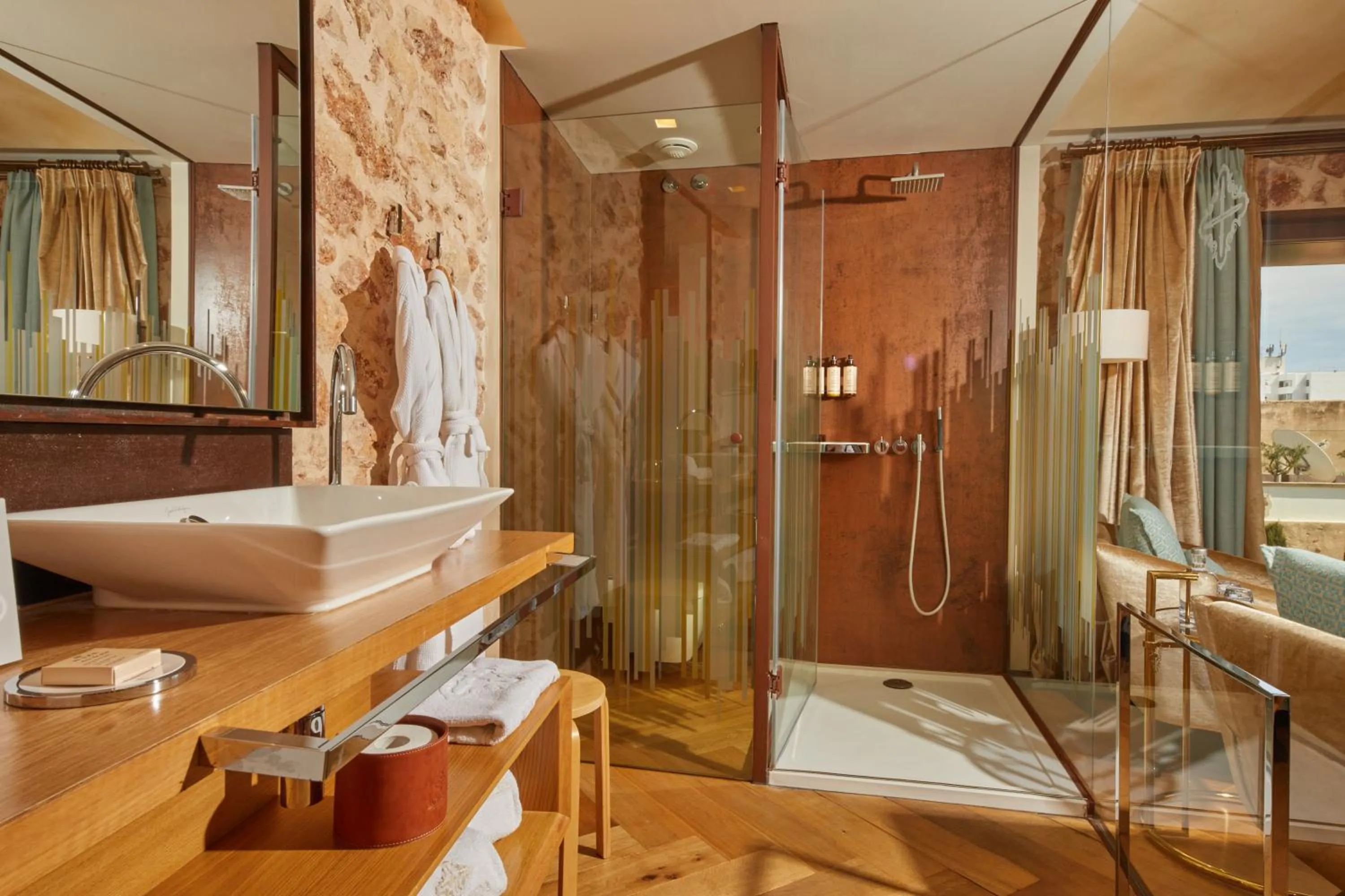 Bathroom in Sa Creu Nova Petit Palais Art & Spa