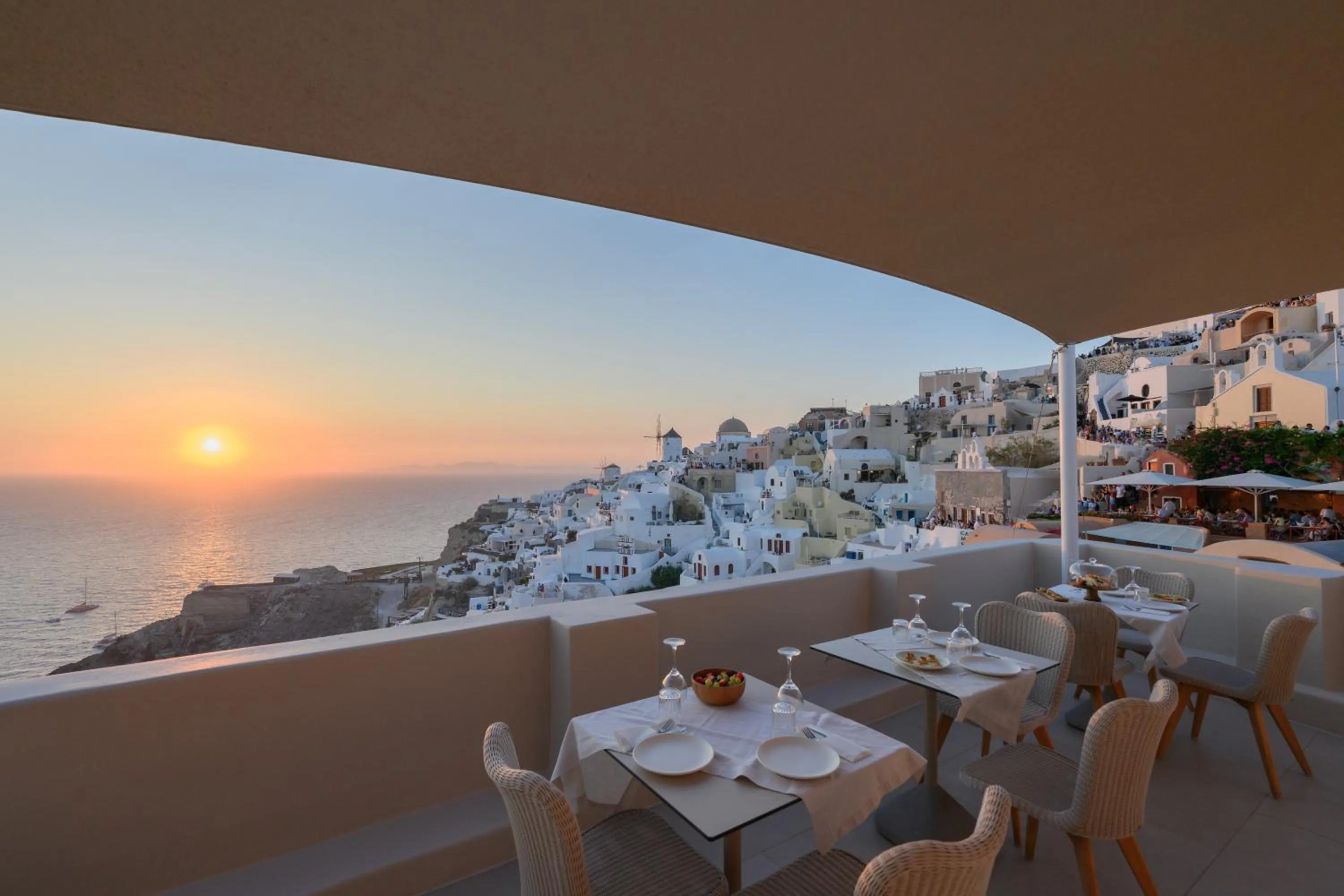 Art Maisons Oia Castle