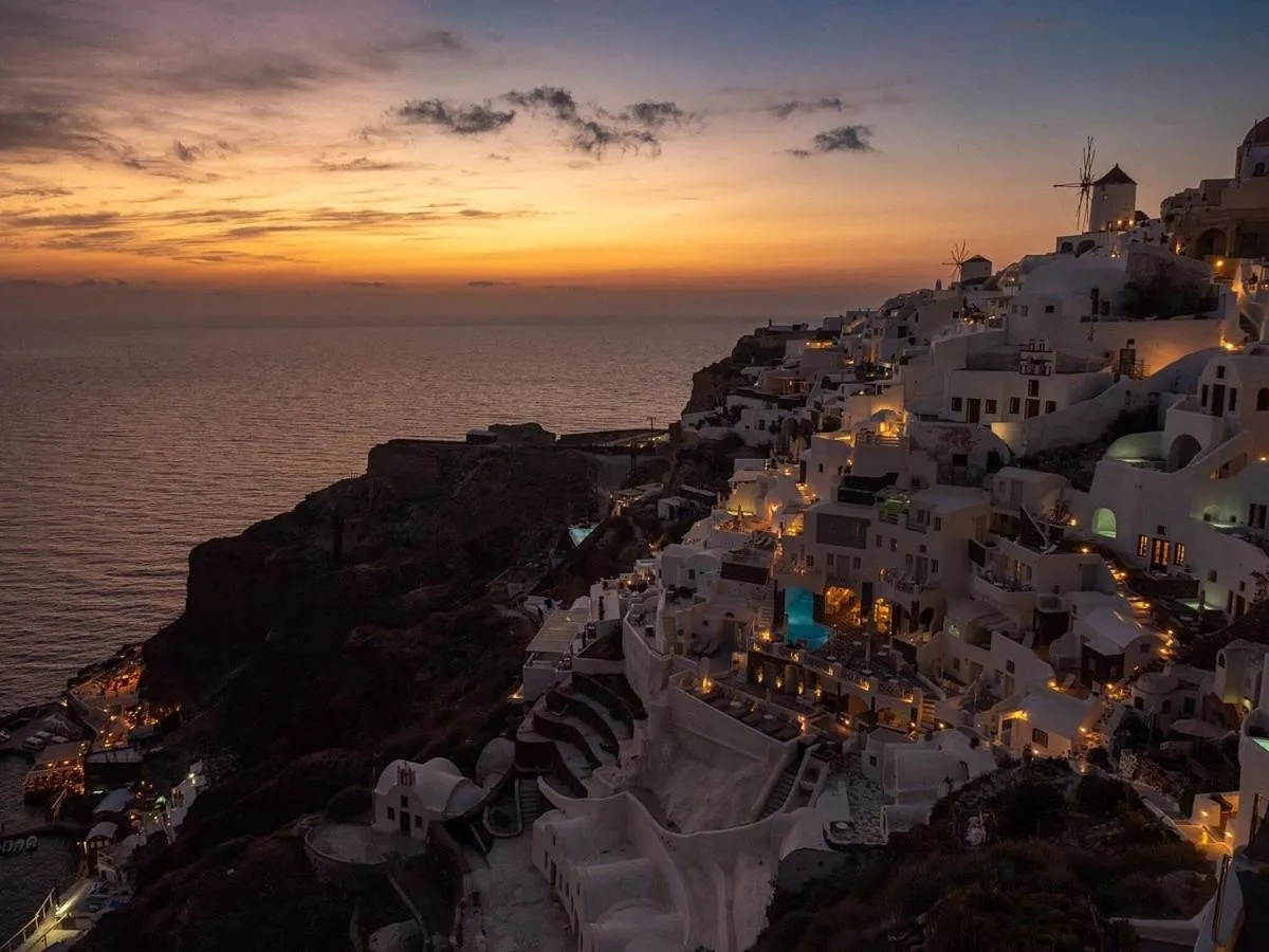 Art Maisons Oia Castle