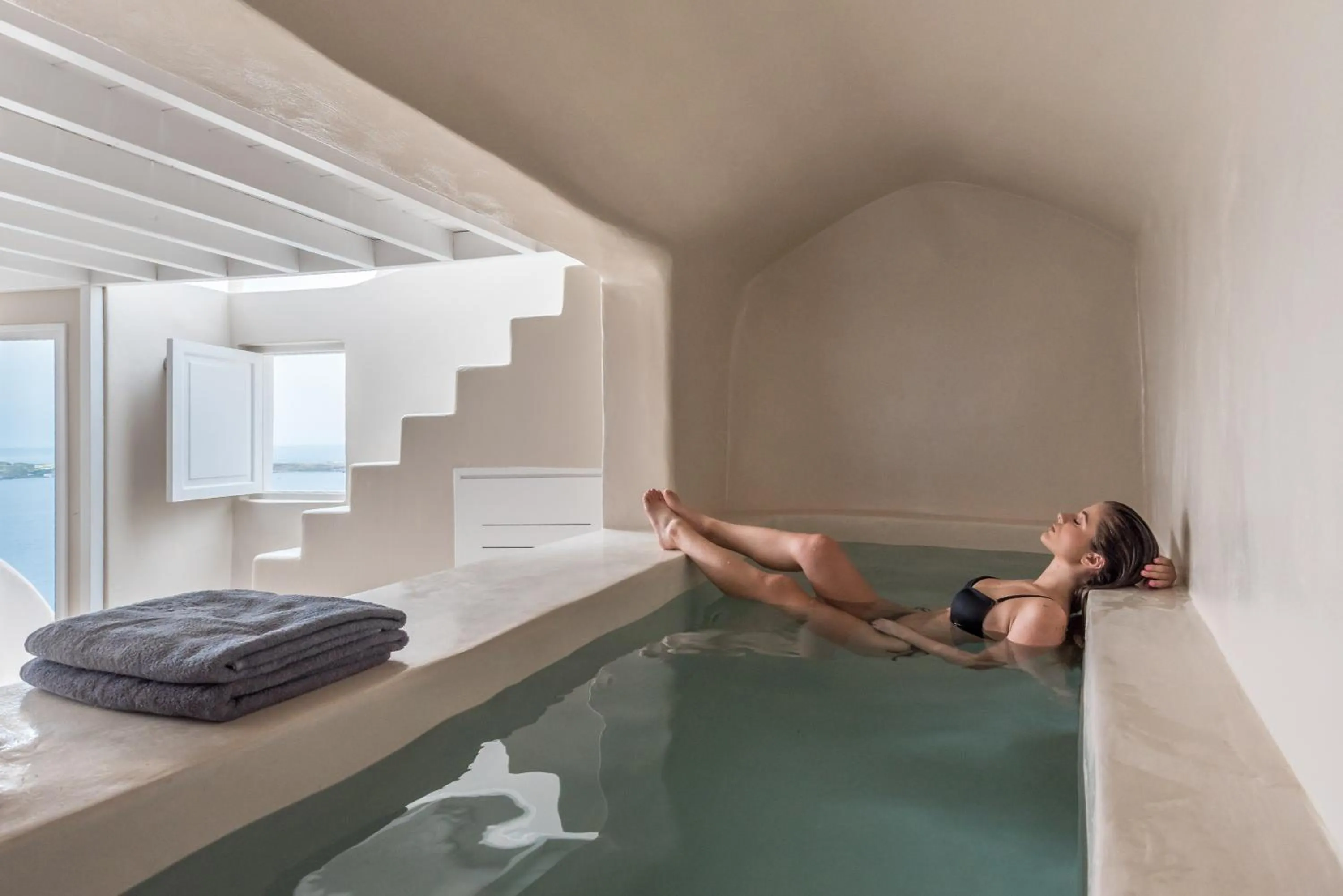 Swimming pool in Art Maisons Oia Castle