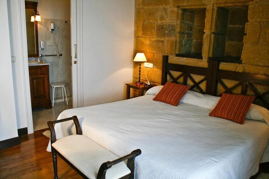 Bed in Saiaz Getaria Hotela