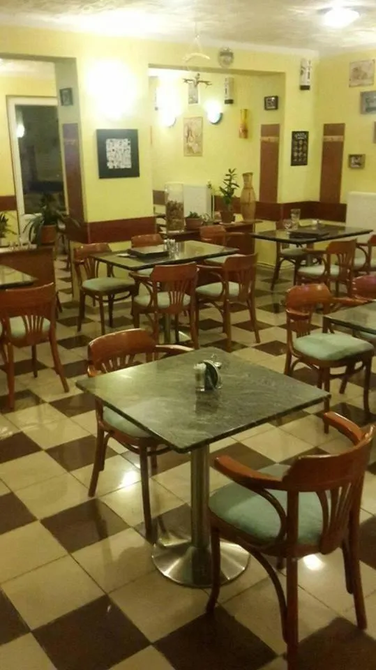 Restaurant/places to eat in Grill Terasz Étterem és Szálláshely