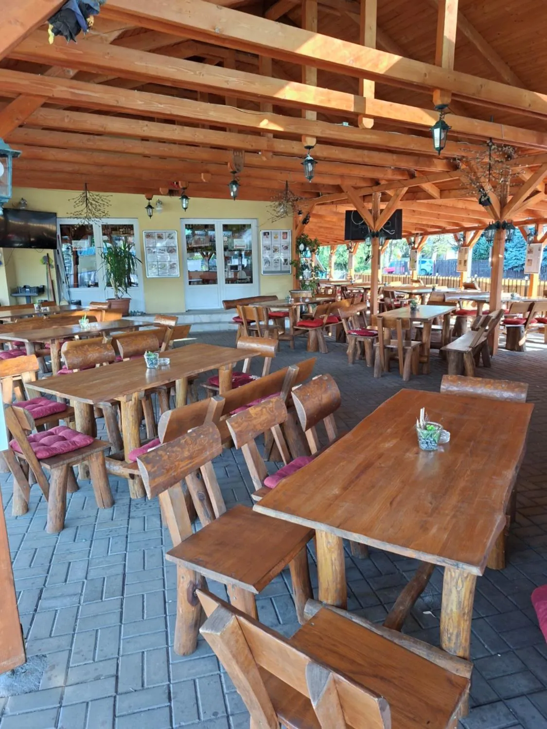 Grill Terasz Étterem és Szálláshely