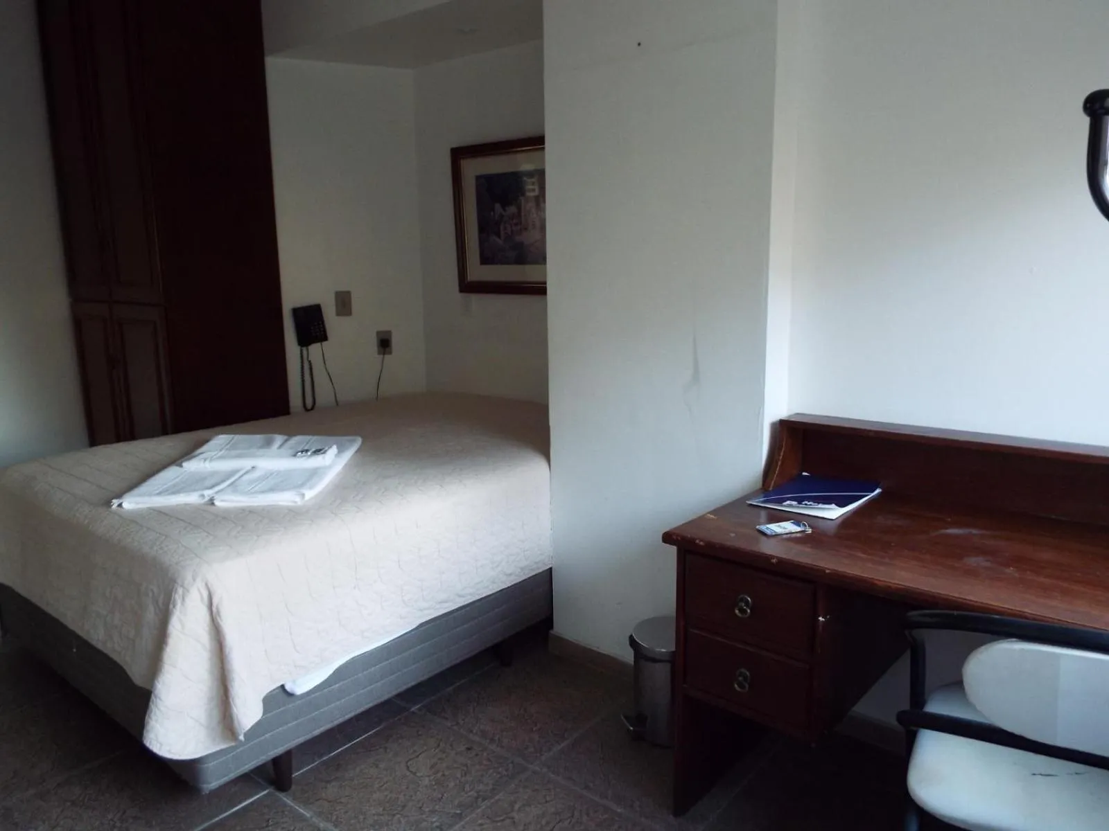 Bed in Hotel Paraiso