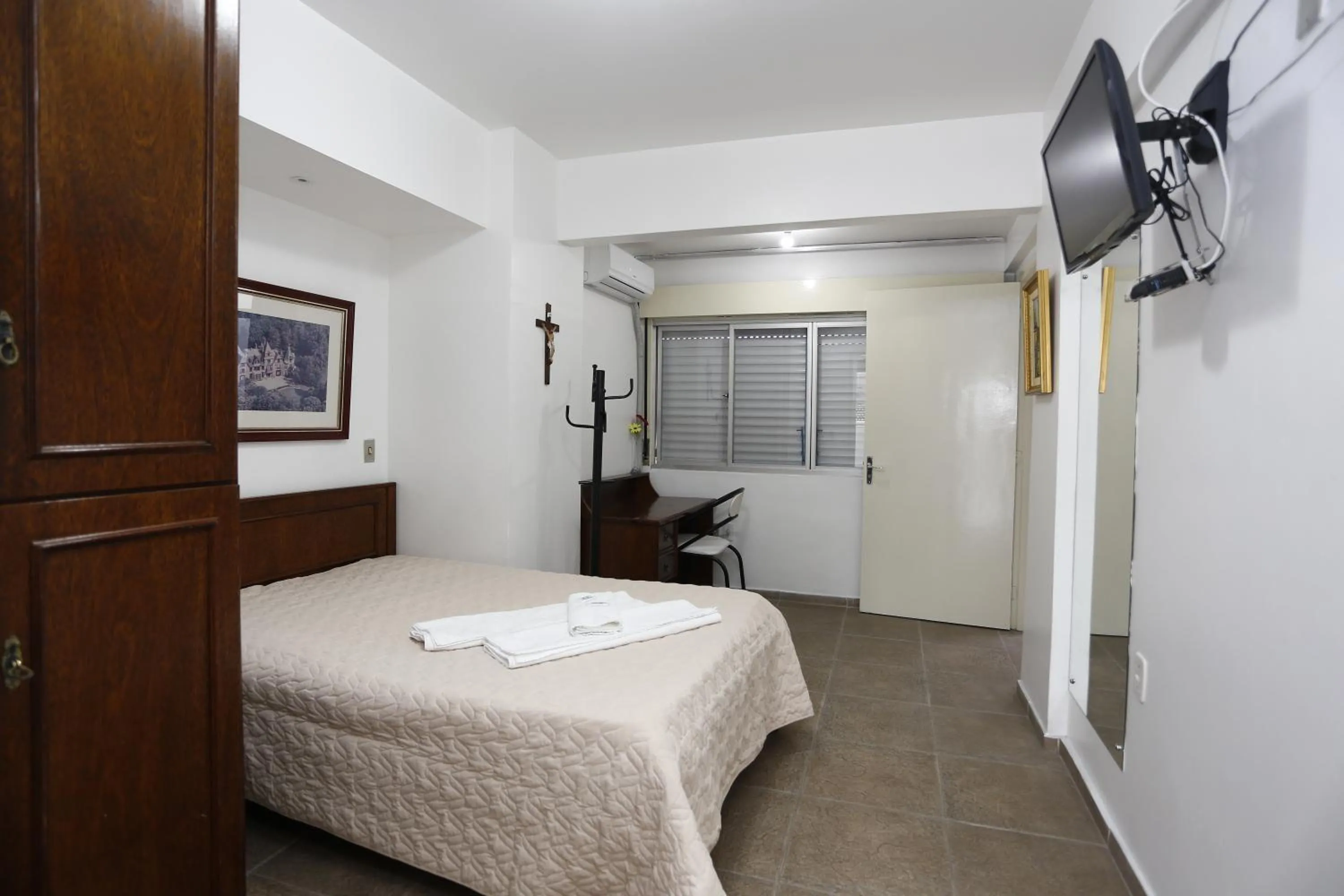 Bed in Hotel Paraiso