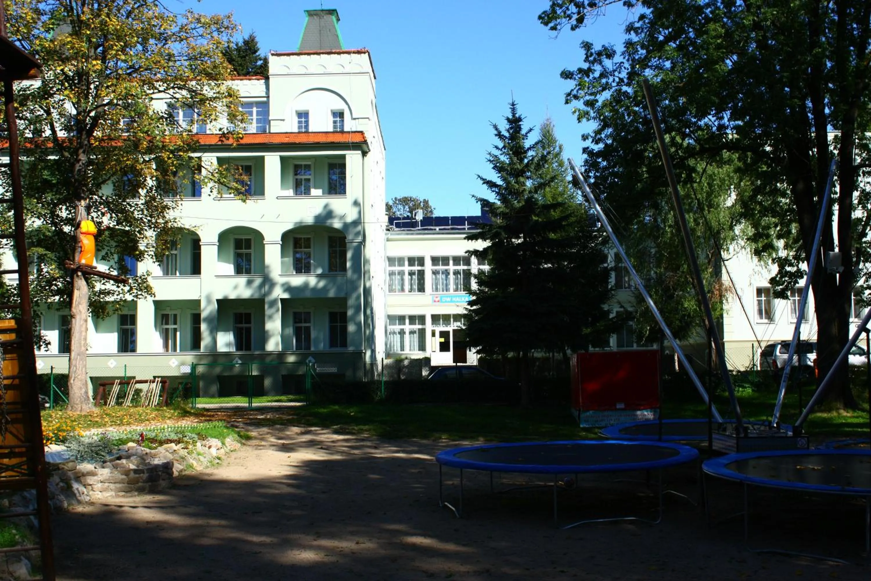Property building in Dom Wypoczynkowy HALKA Kudowa-Zdrój w górach