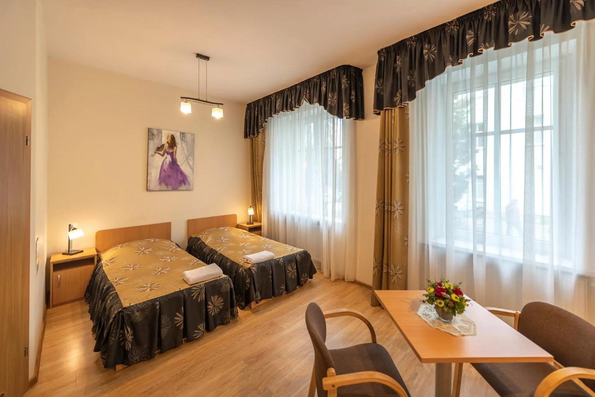 Bed in Dom Wypoczynkowy HALKA Kudowa-Zdrój w górach
