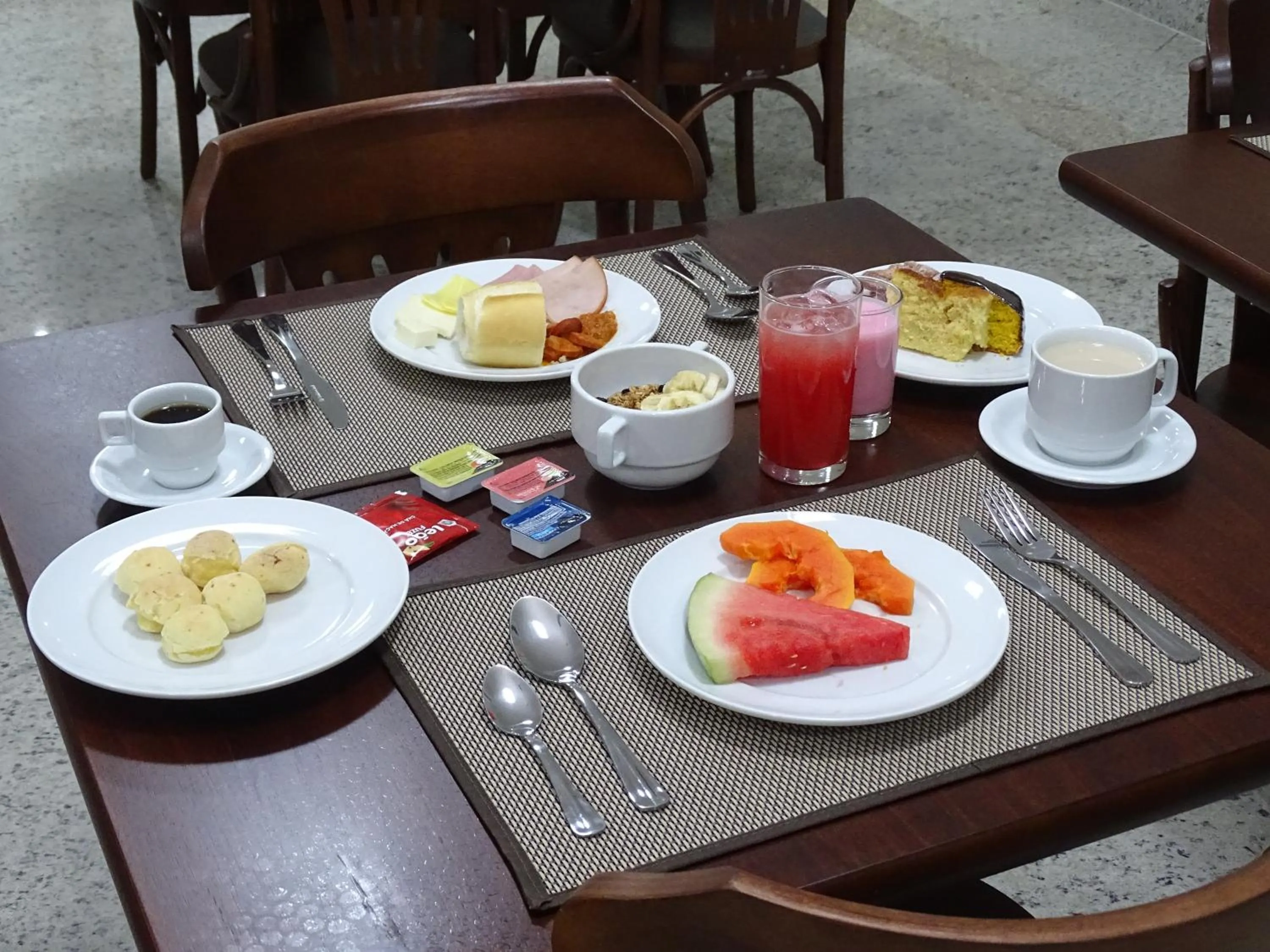 Food and drinks in BITTI HOTEL Aracruz by Samba