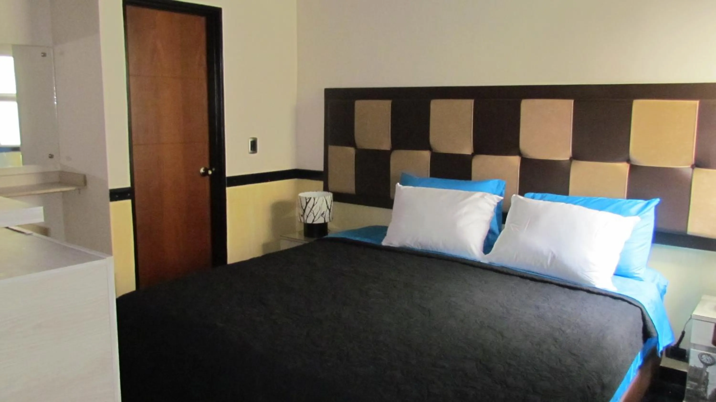 Bed in The Lofts @ 11