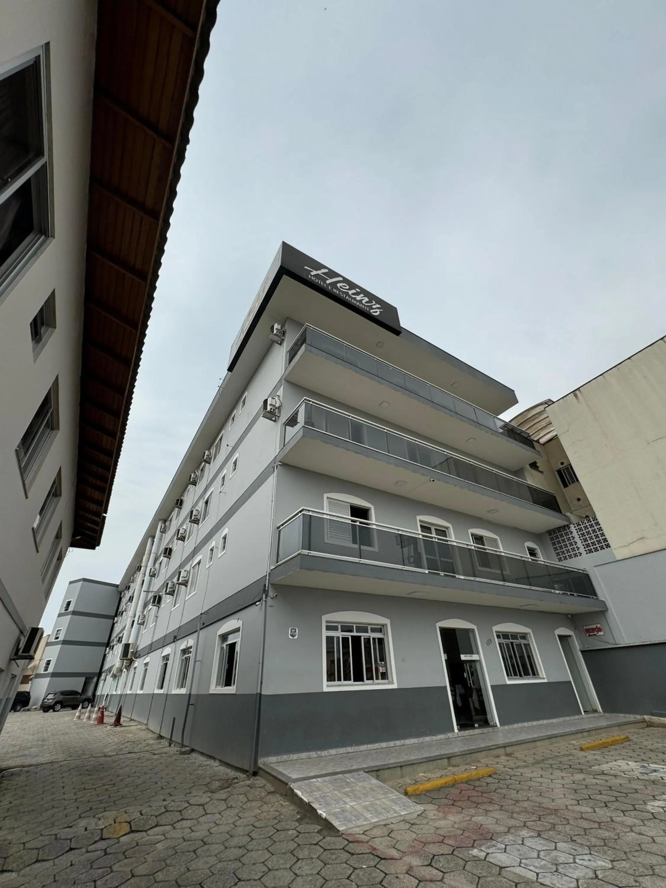 Facade/entrance in Hotel Heinz
