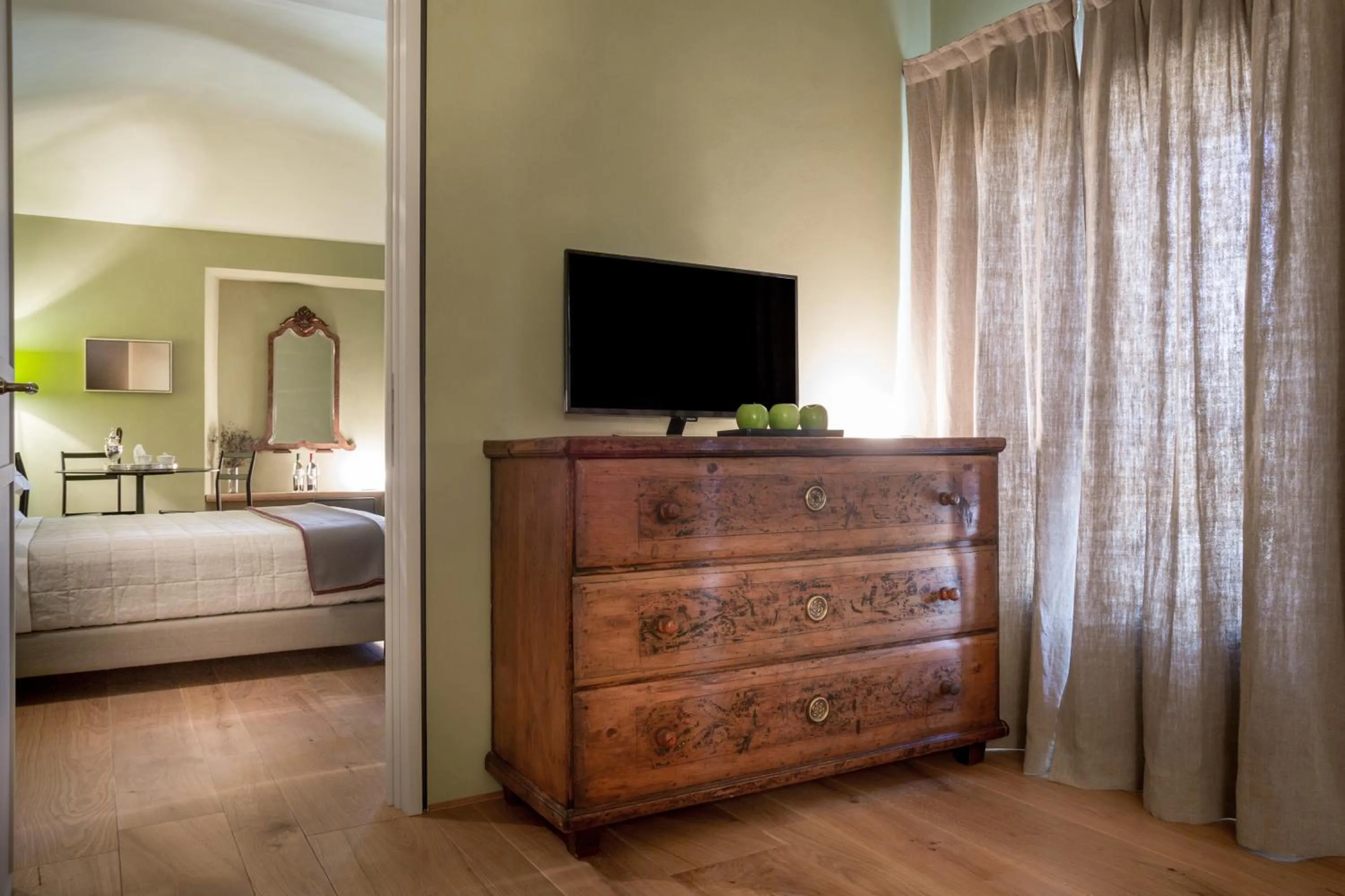 Living room, Bed in Locanda La Raia