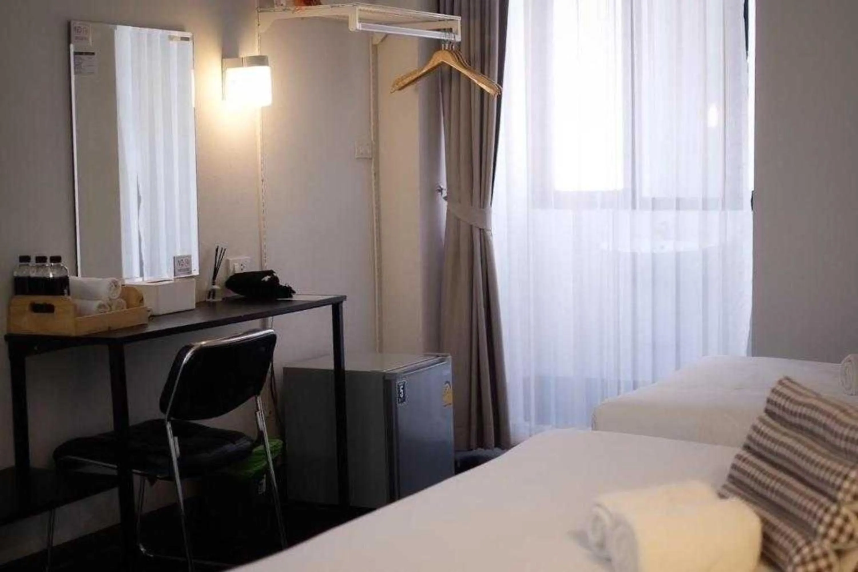 Photo of the whole room, Bed in Shane Hotel