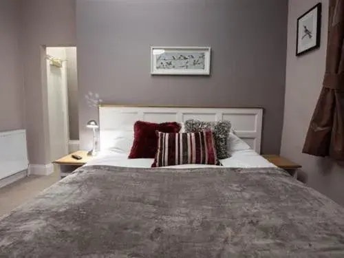 Bedroom, Bed in The Parkwood Hotel Bedroom, Bed in The Parkwood Hotel