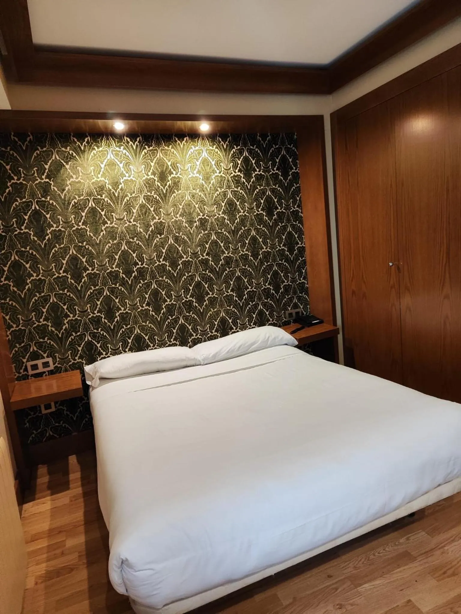 Bed in Hotel Confort BRASEROS