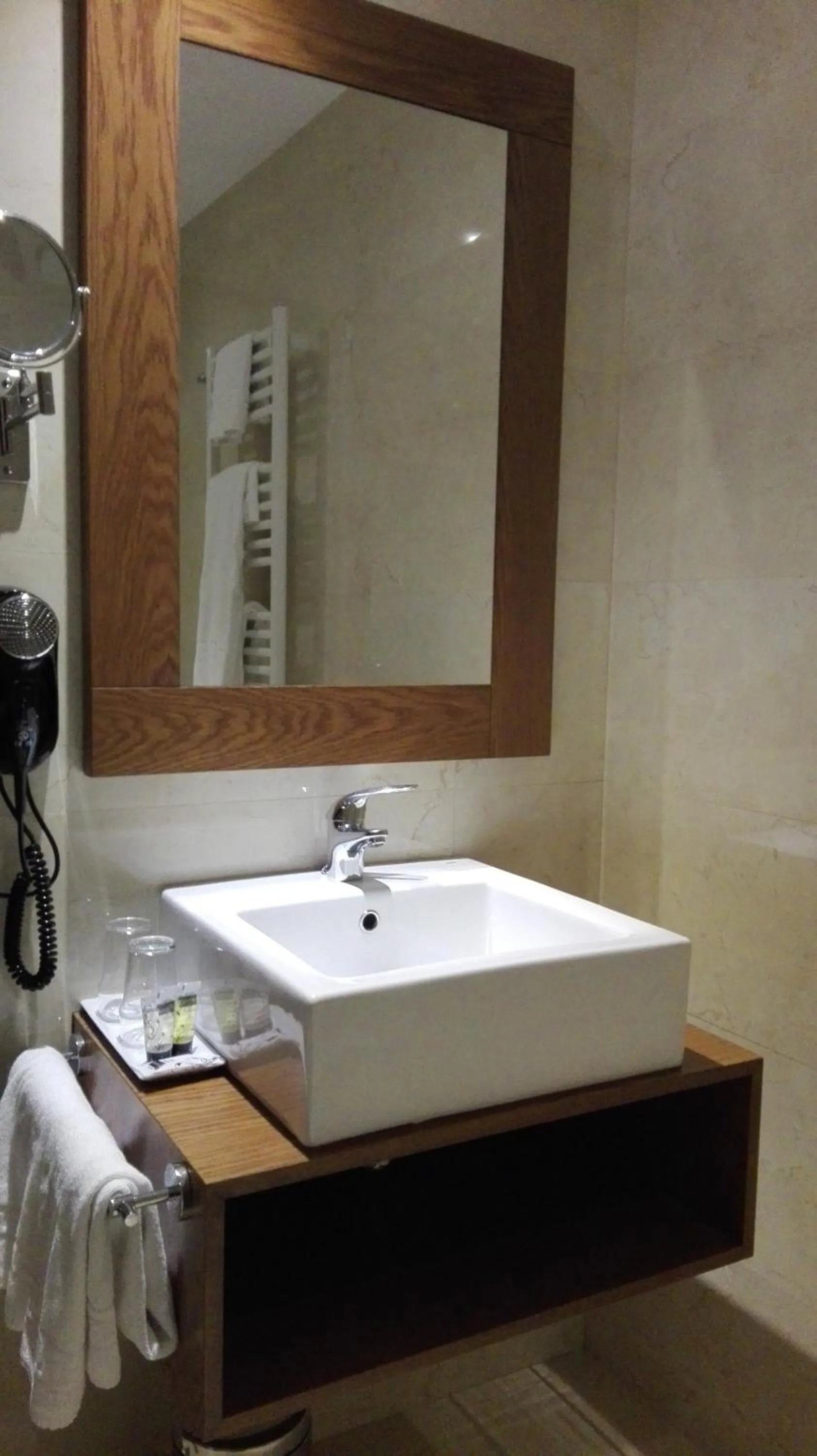 Bathroom in Hotel Confort BRASEROS