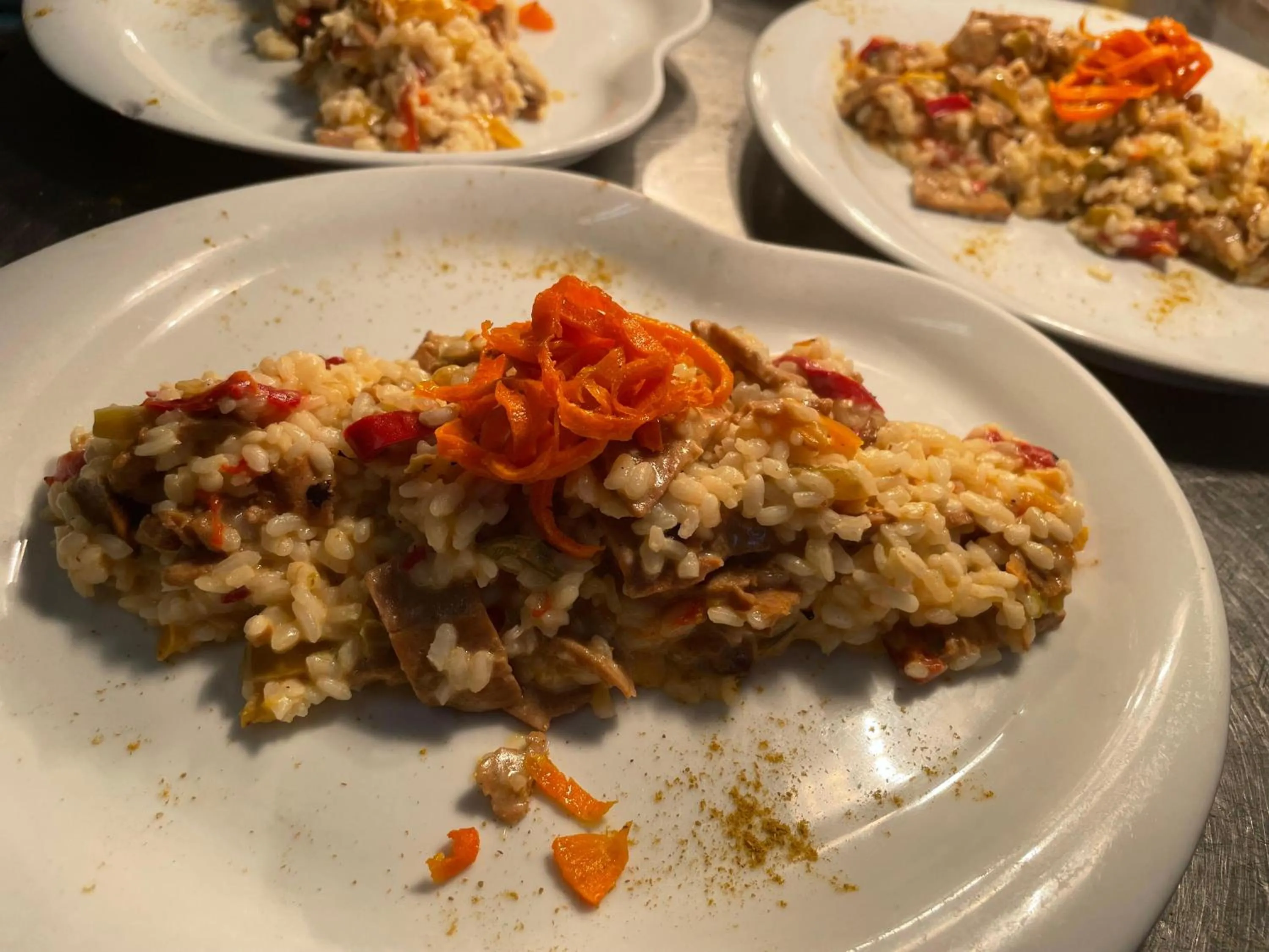 Food in Hotel Confort BRASEROS