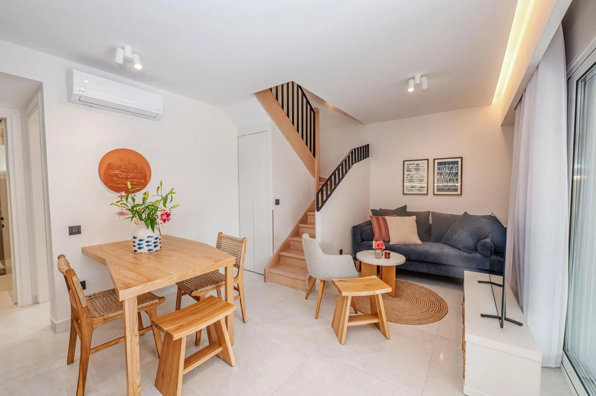 Sea Breeze Hotel & Apartments