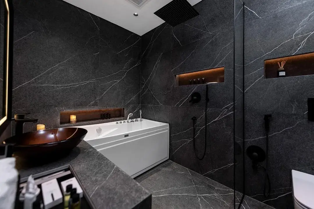 Bathroom in Viola Gardens Residence Bathroom in Viola Gardens Residence