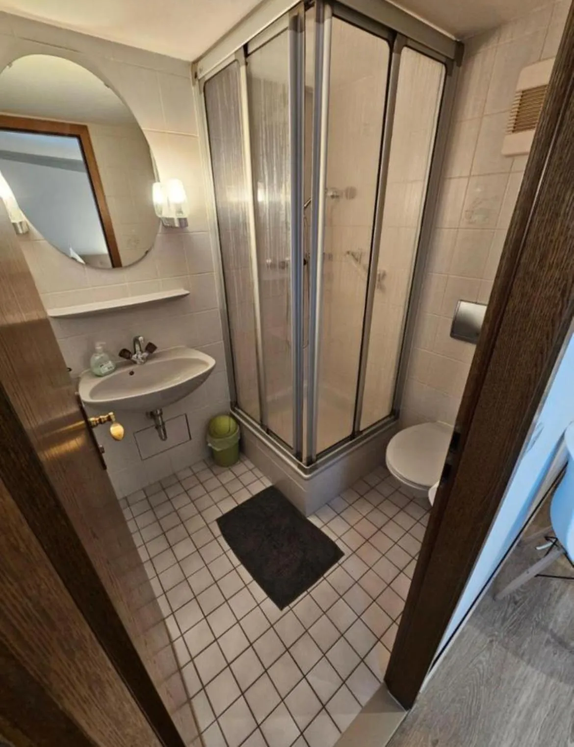 Shower in Hotel & Hostel Albstadt