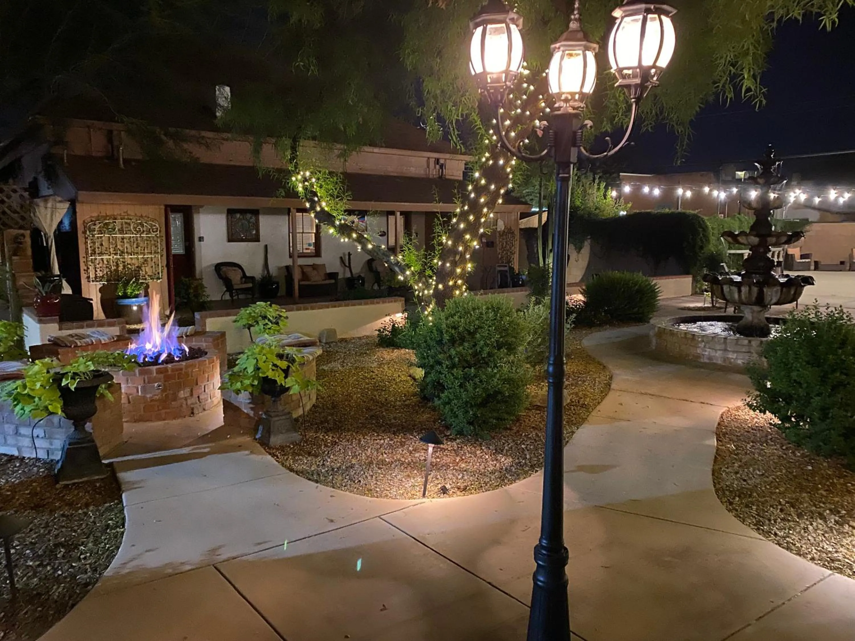 Inner courtyard view in El Amador Inn Downtown Tucson