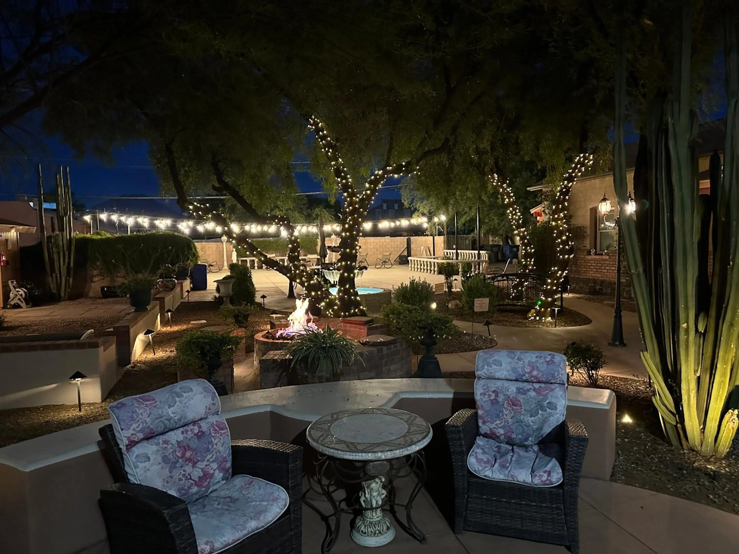 Inner courtyard view in El Amador Inn Downtown Tucson