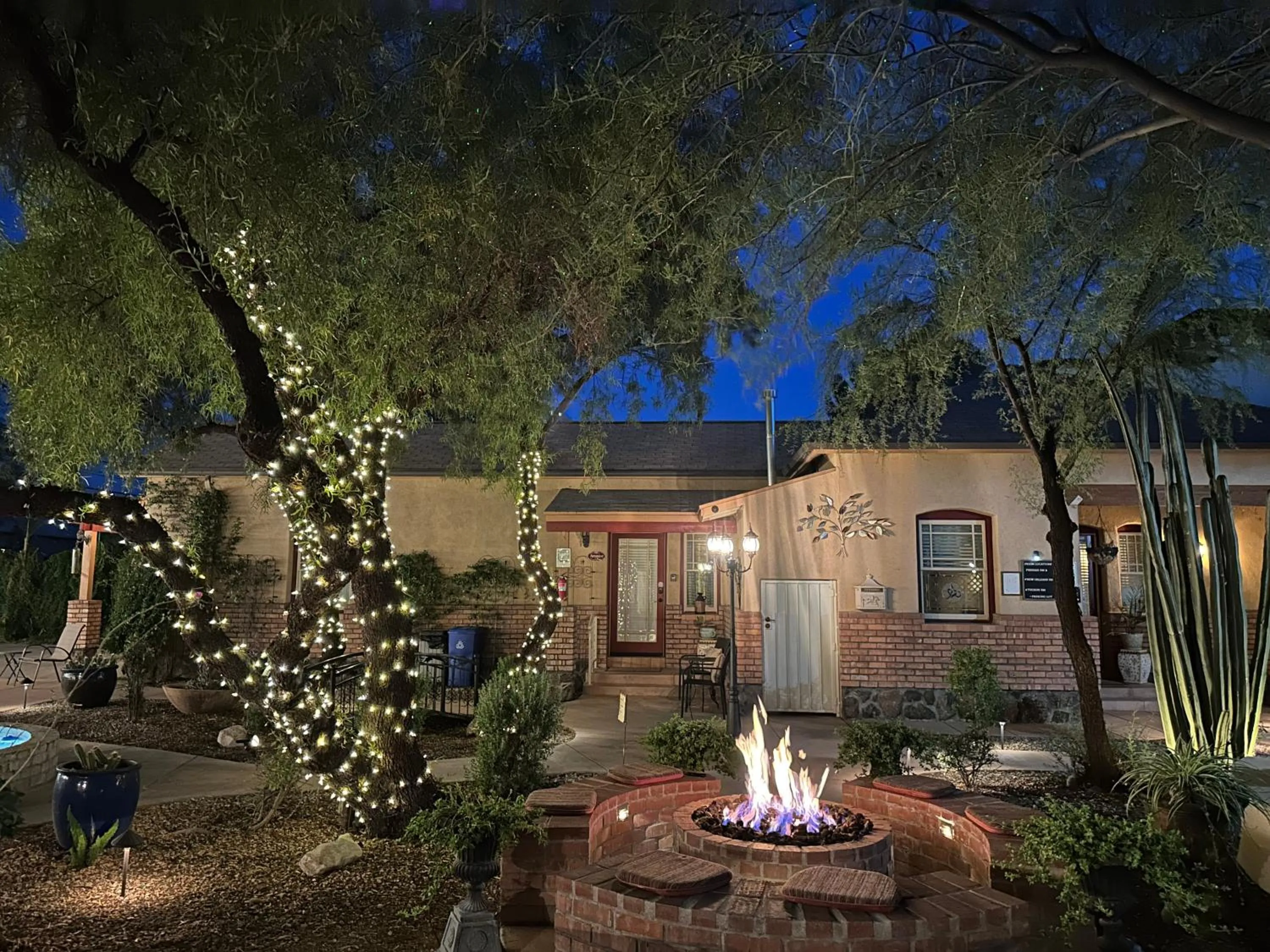 Inner courtyard view in El Amador Inn Downtown Tucson