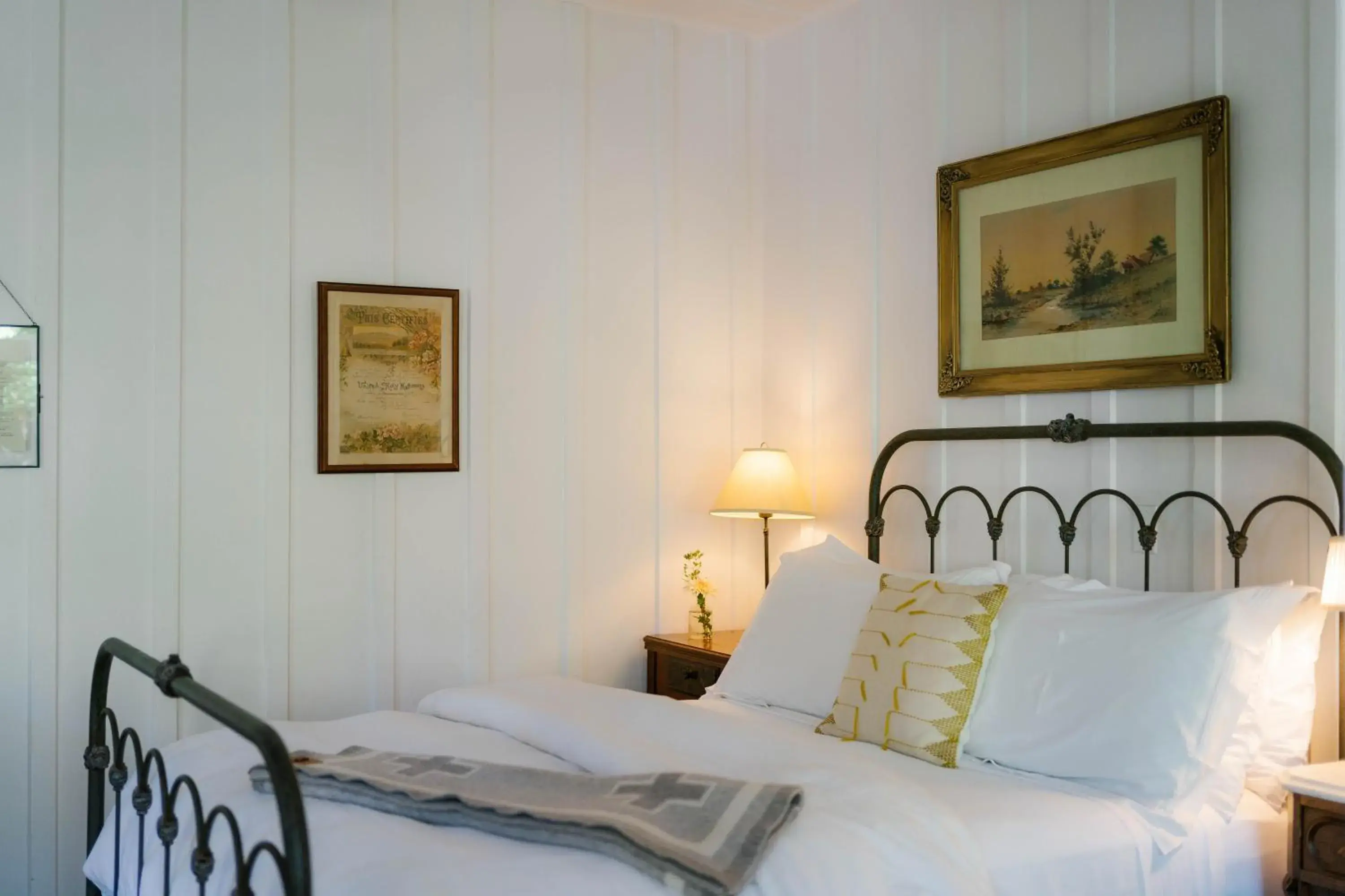 Deluxe Queen Room in Beltane Ranch Deluxe Queen Room in Beltane Ranch