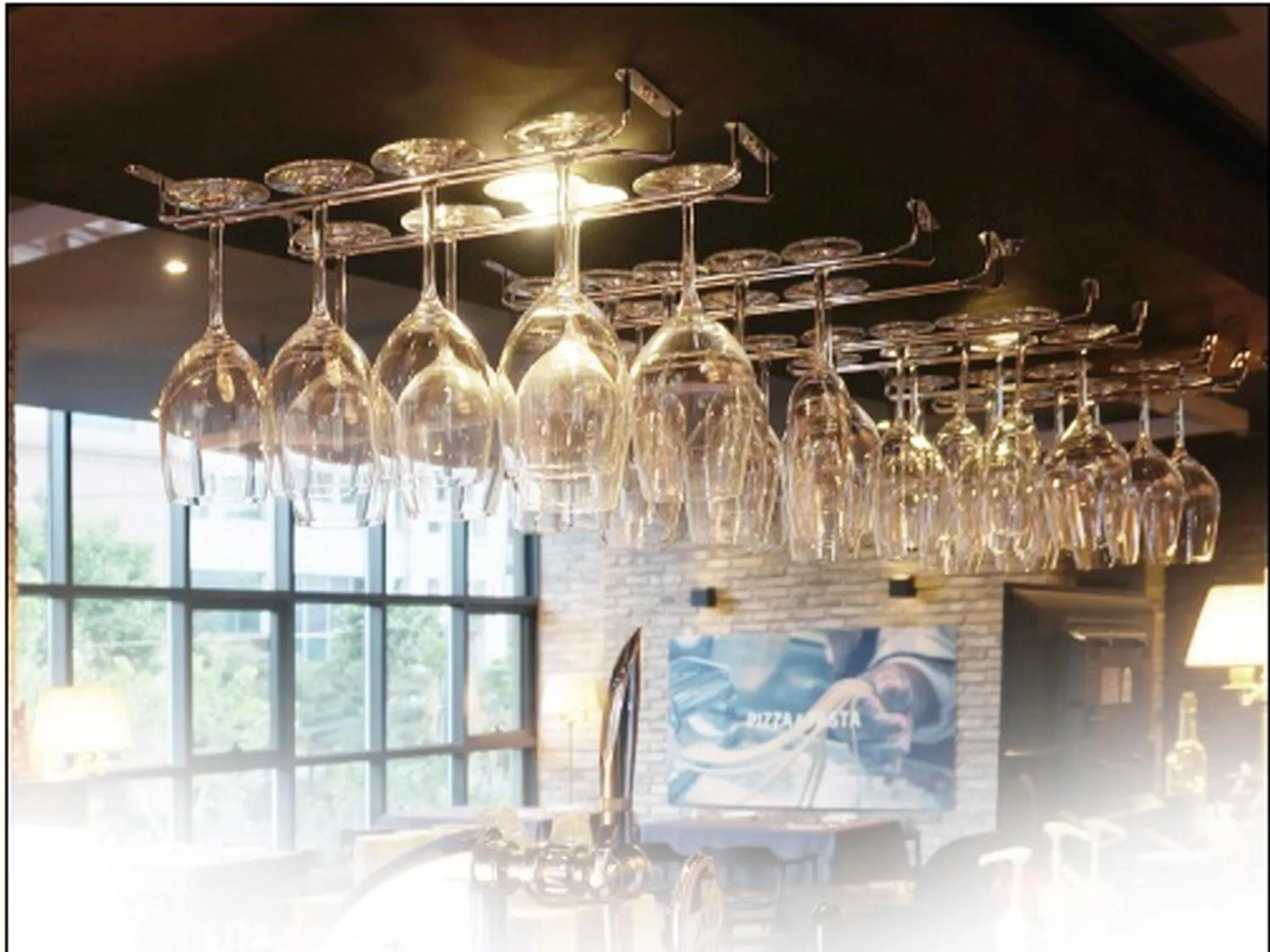 Restaurant/places to eat in Vella Suite Hotel