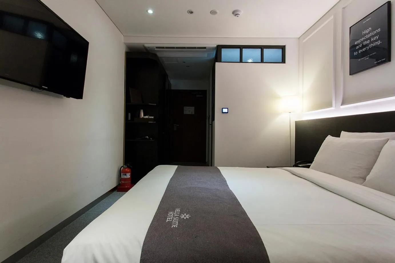 Bed in Vella Suite Hotel