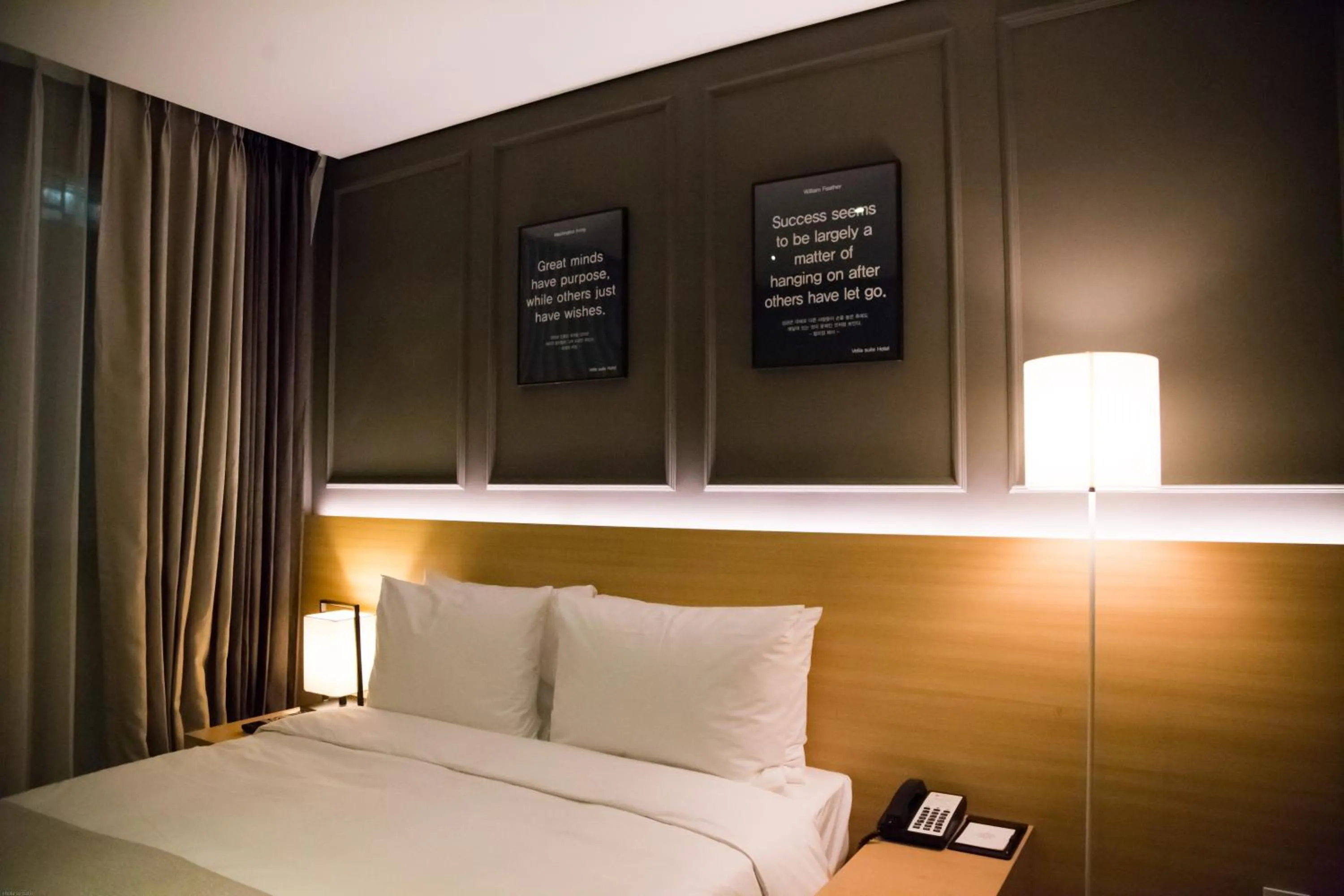 Bedroom, Bed in Vella Suite Hotel