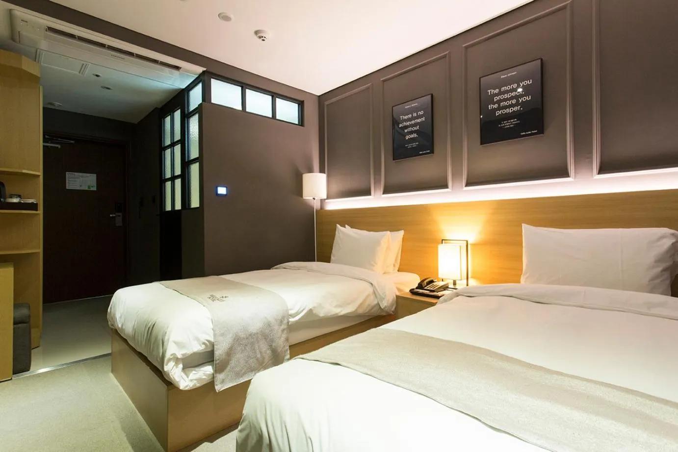 Bed in Vella Suite Hotel