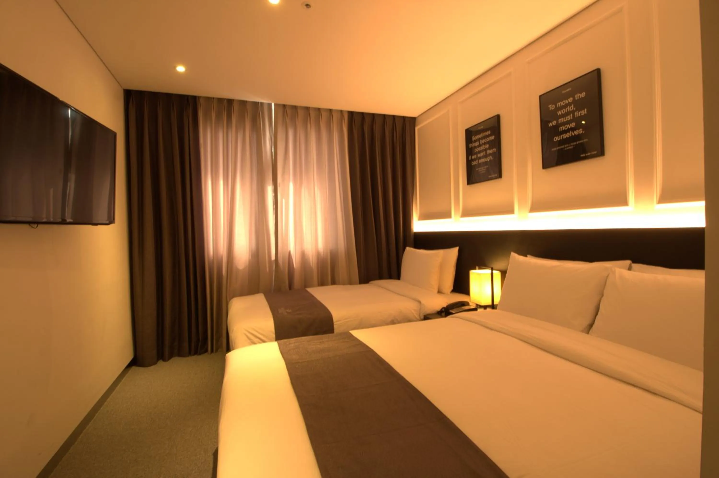 Bedroom, Bed in Vella Suite Hotel