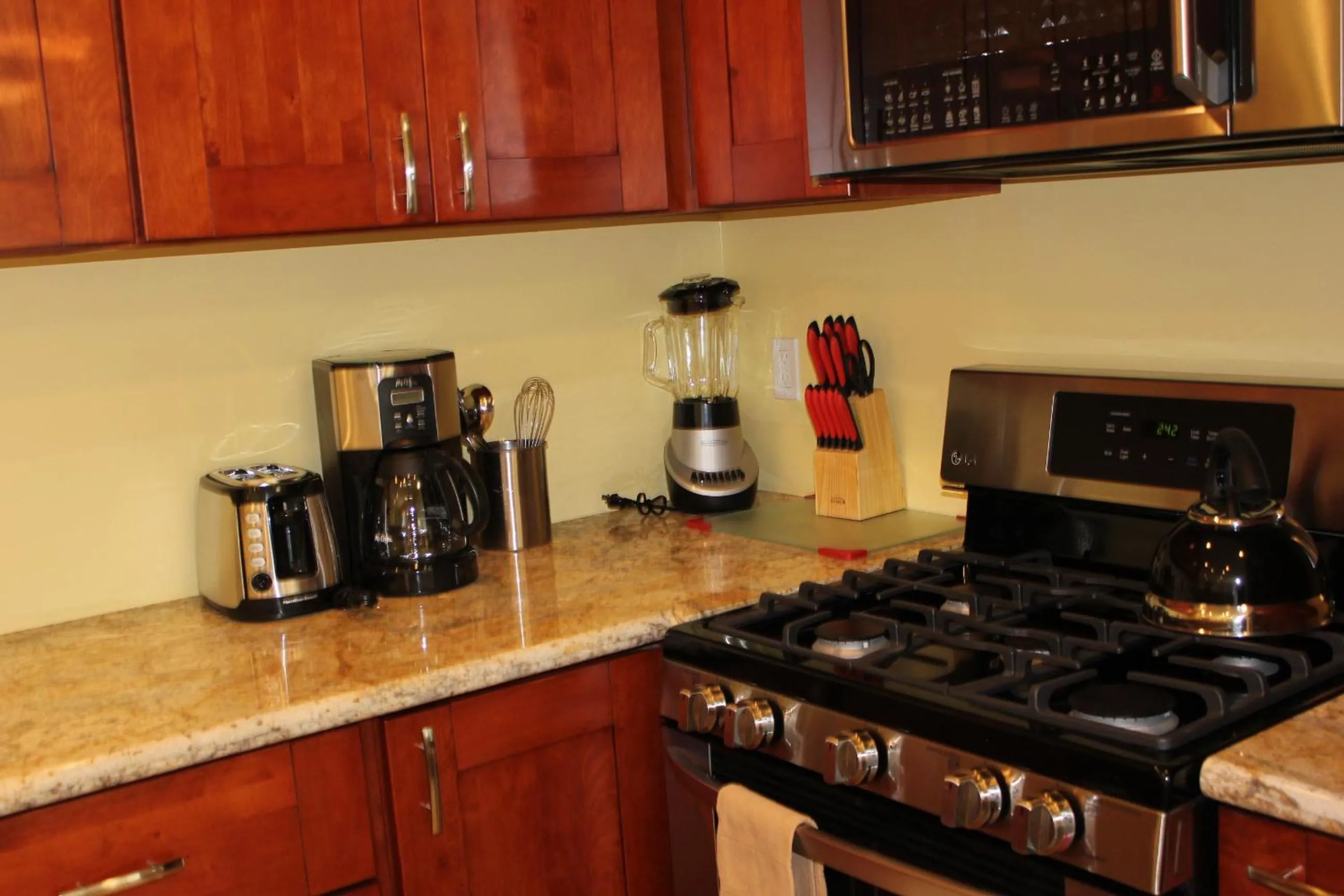Kitchen or kitchenette in The Beach Palms Carlsbad