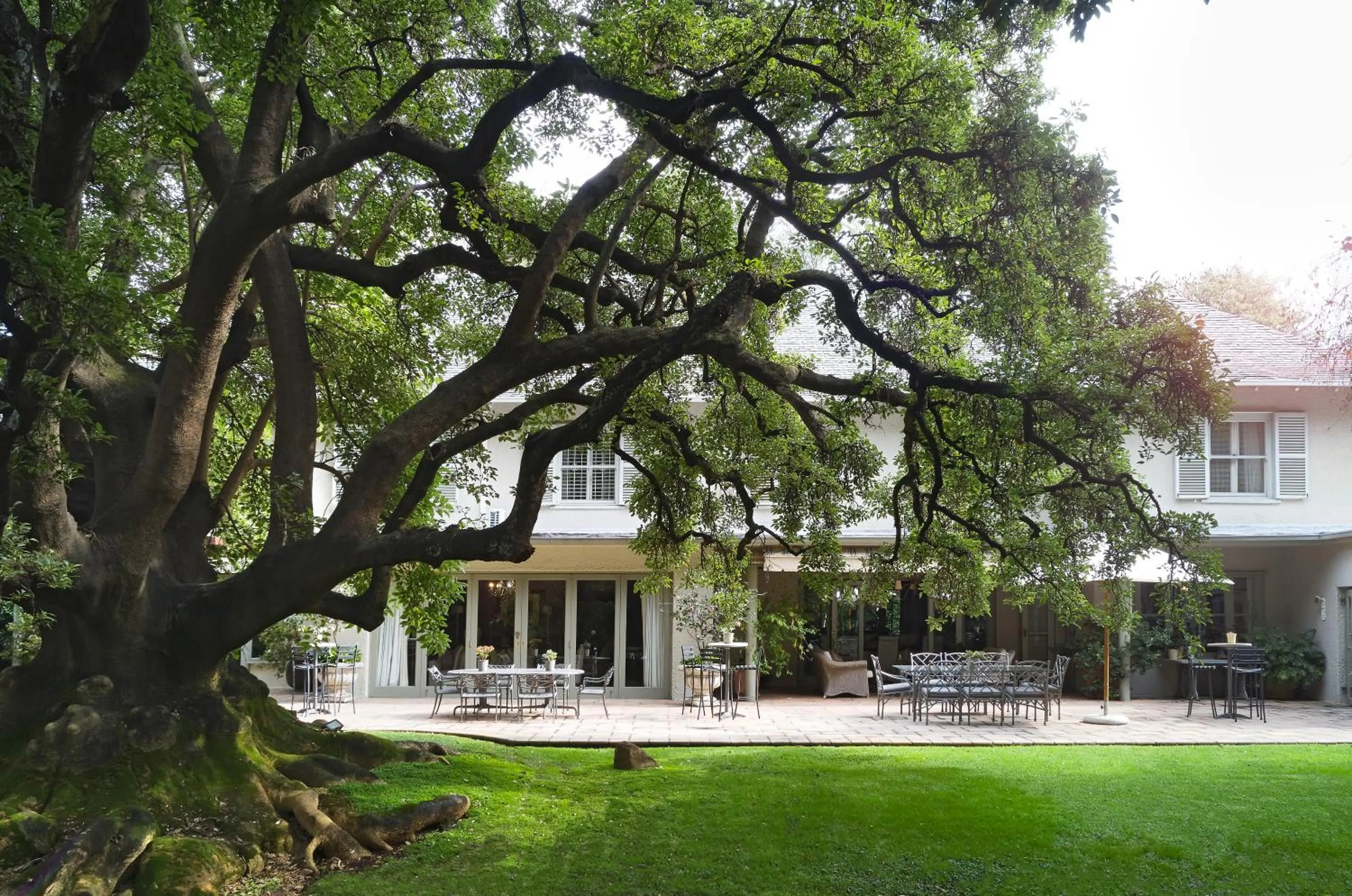 Property building in Hoeveld House