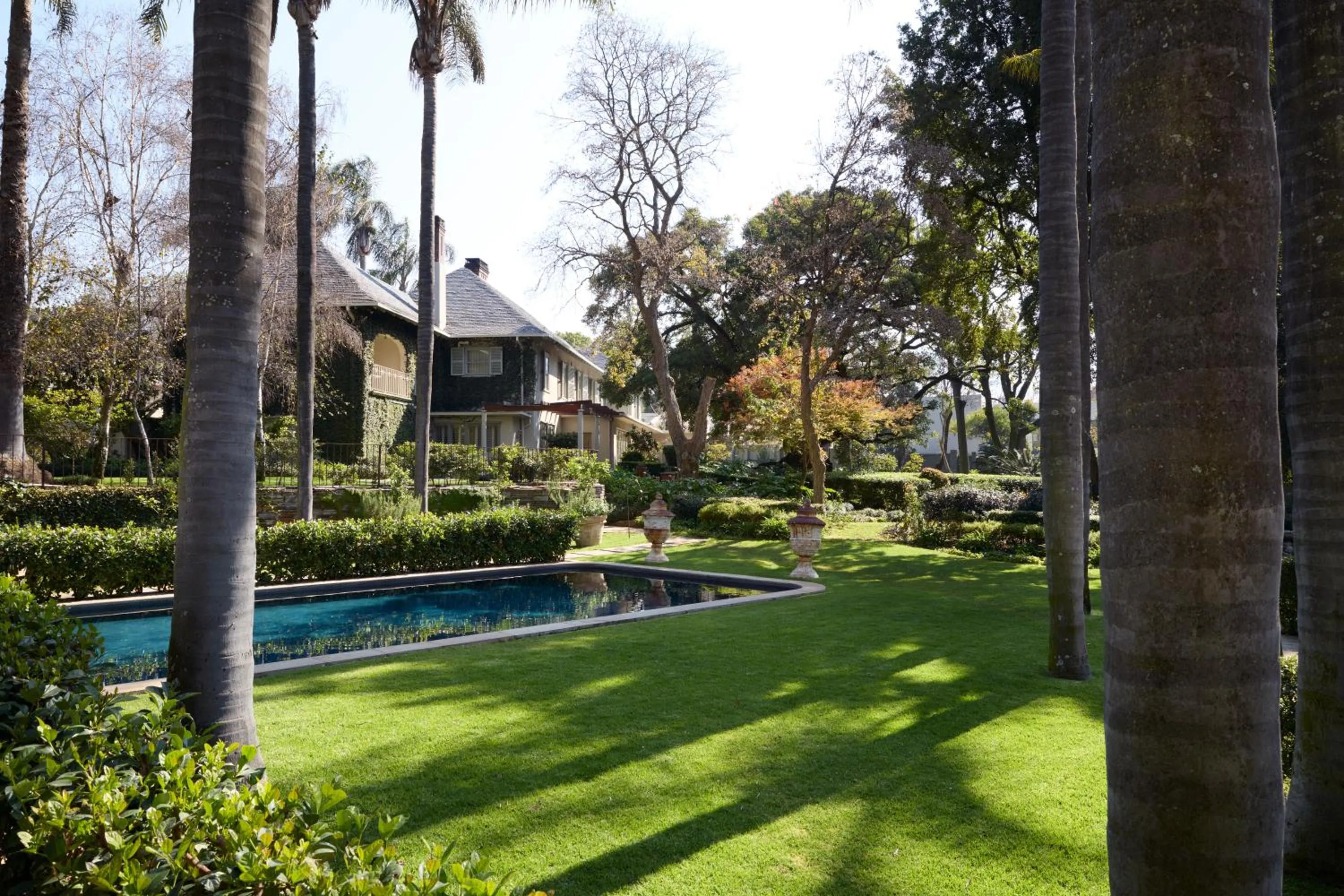 Property building in Hoeveld House