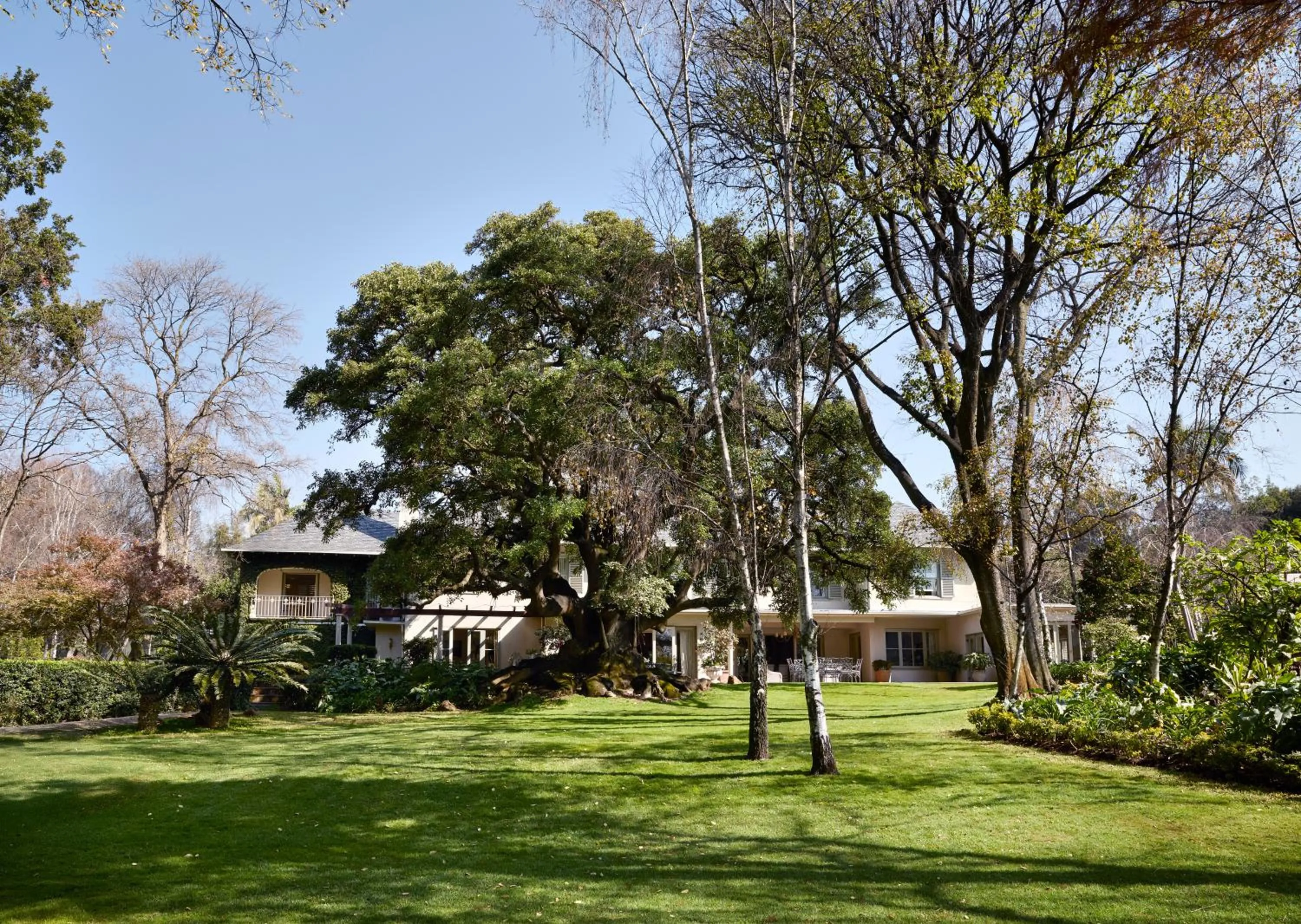 Property building in Hoeveld House