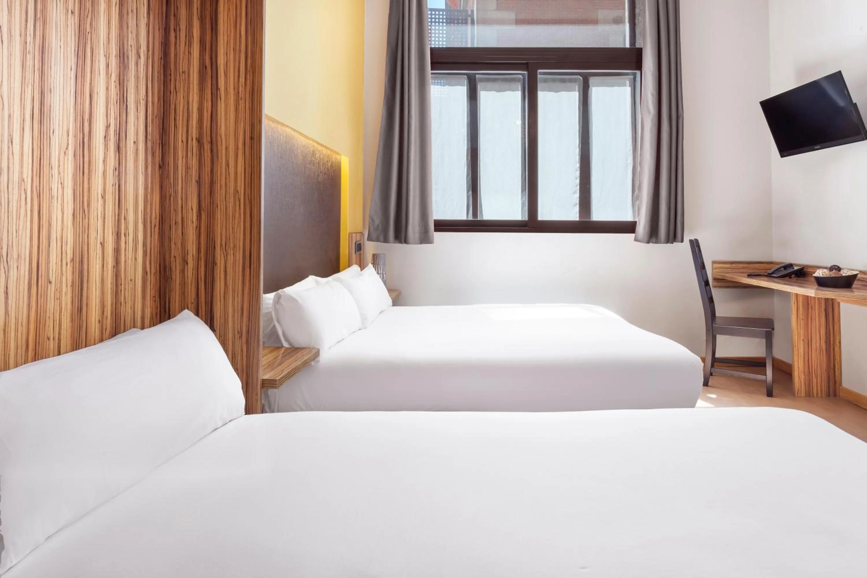 Bed in B&B HOTEL Madrid Centro Plaza Mayor